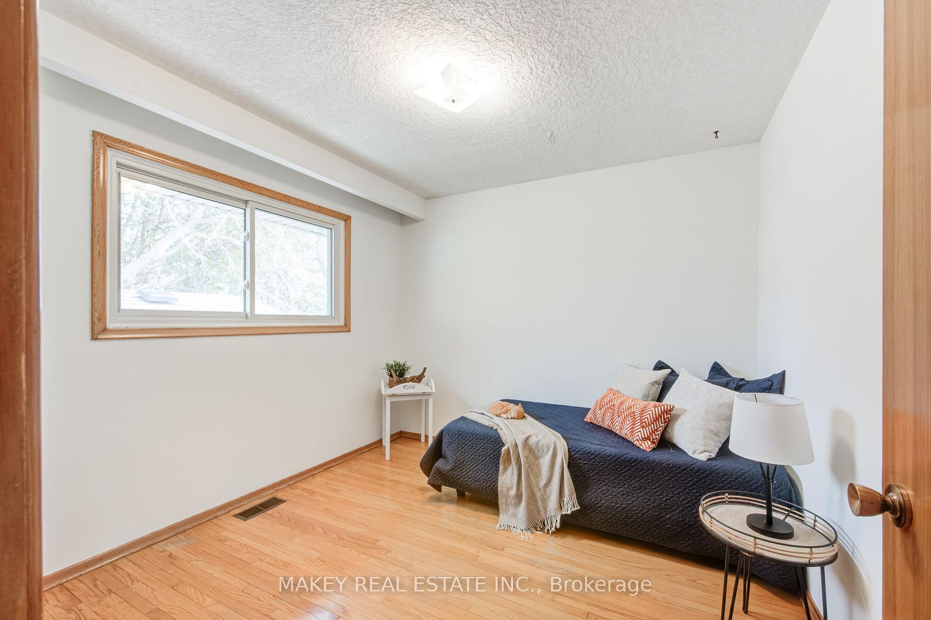 Photo 30 of 94 Harold Avenue, Kitchener — HOMEH