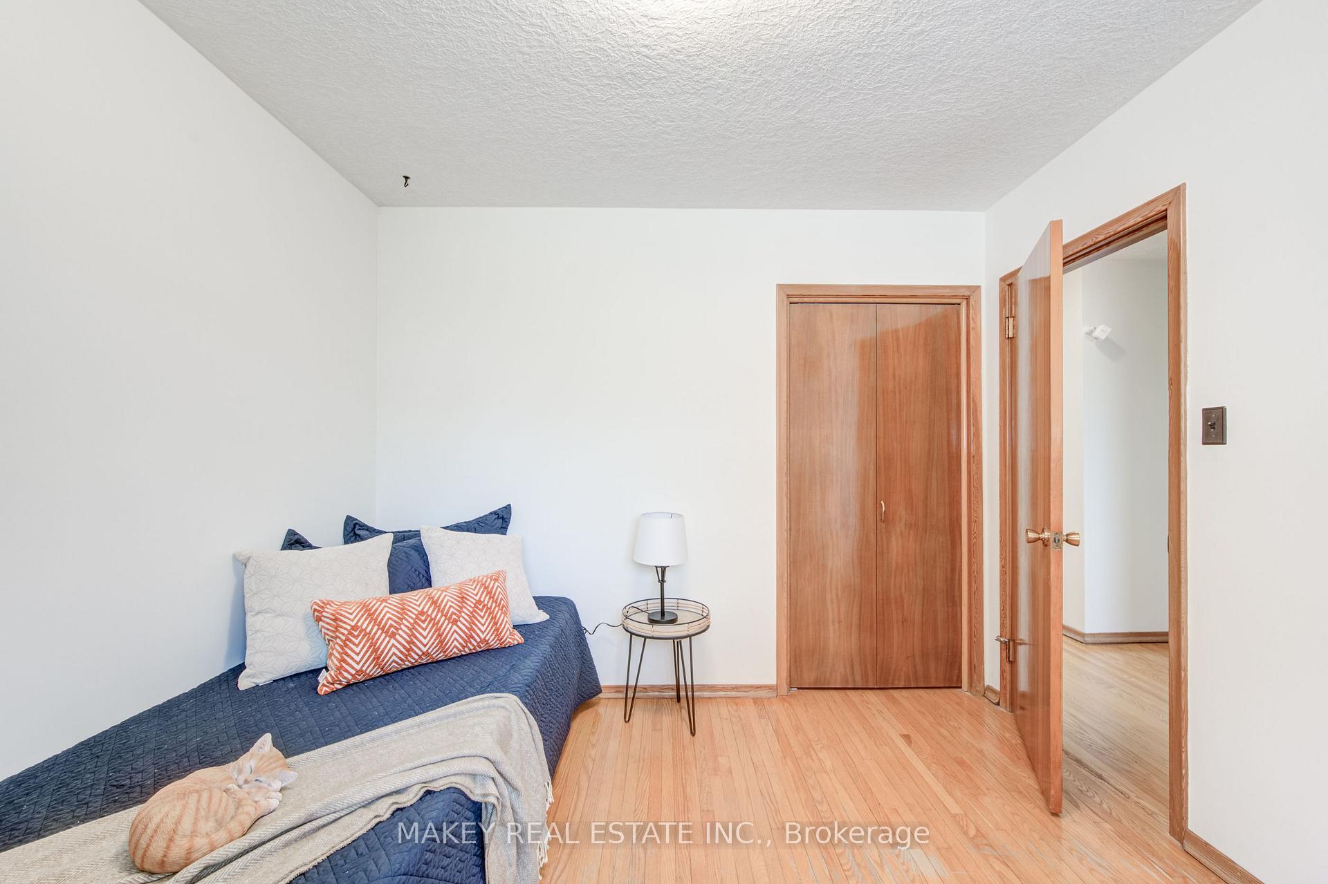 Photo 31 of 94 Harold Avenue, Kitchener — HOMEH