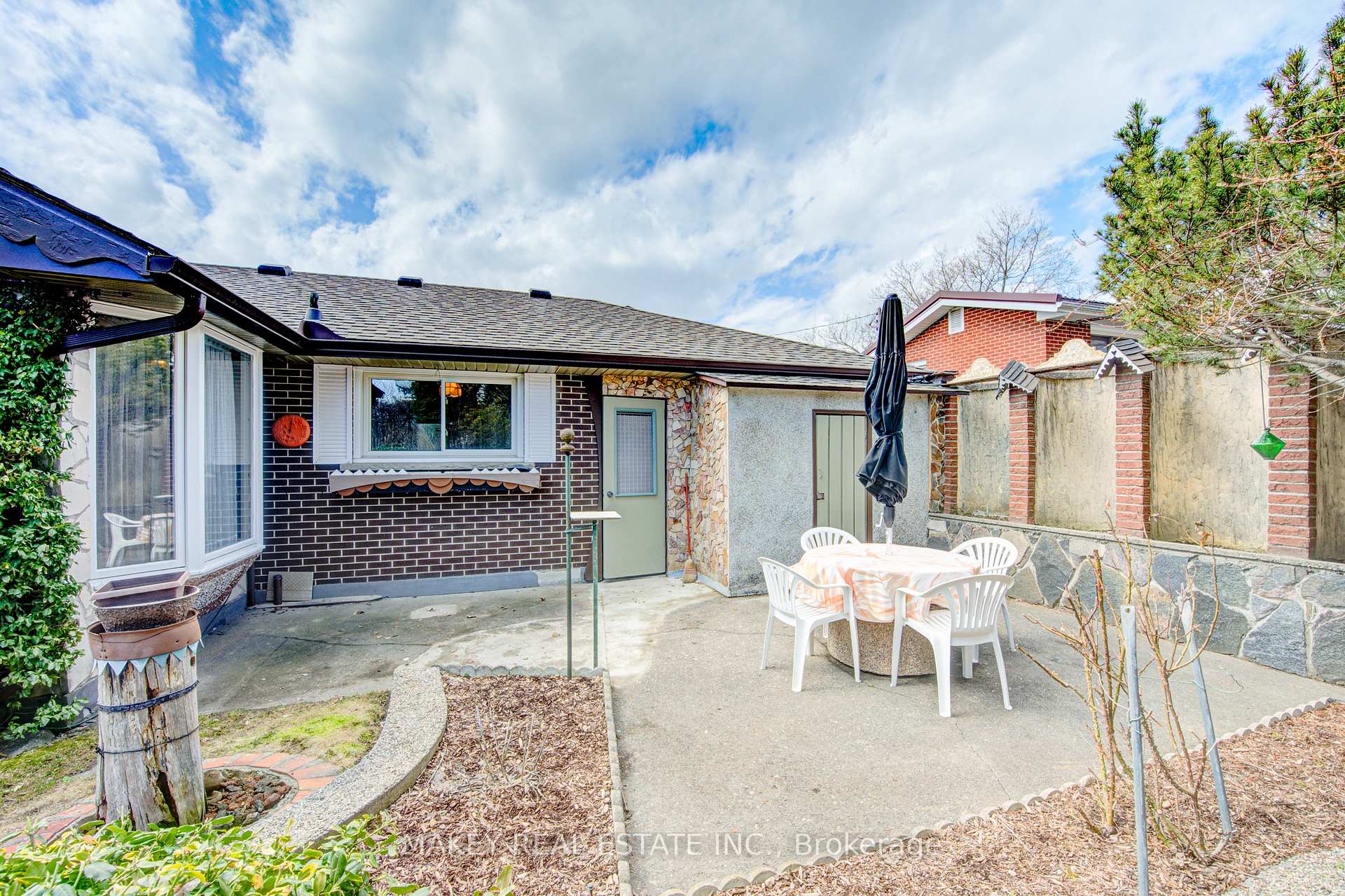 Photo 50 of 94 Harold Avenue, Kitchener — HOMEH