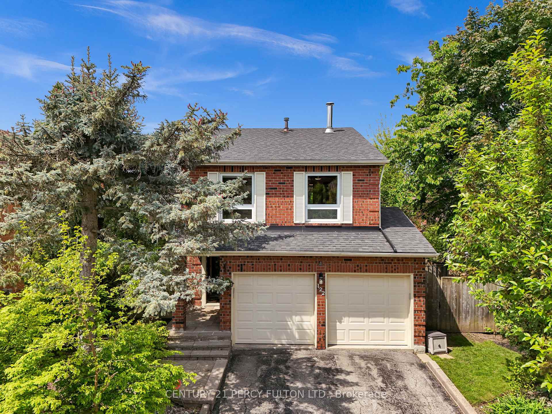 Photo 3 of 122 Wootten Way N, Markham, Markham Village — HOMEH