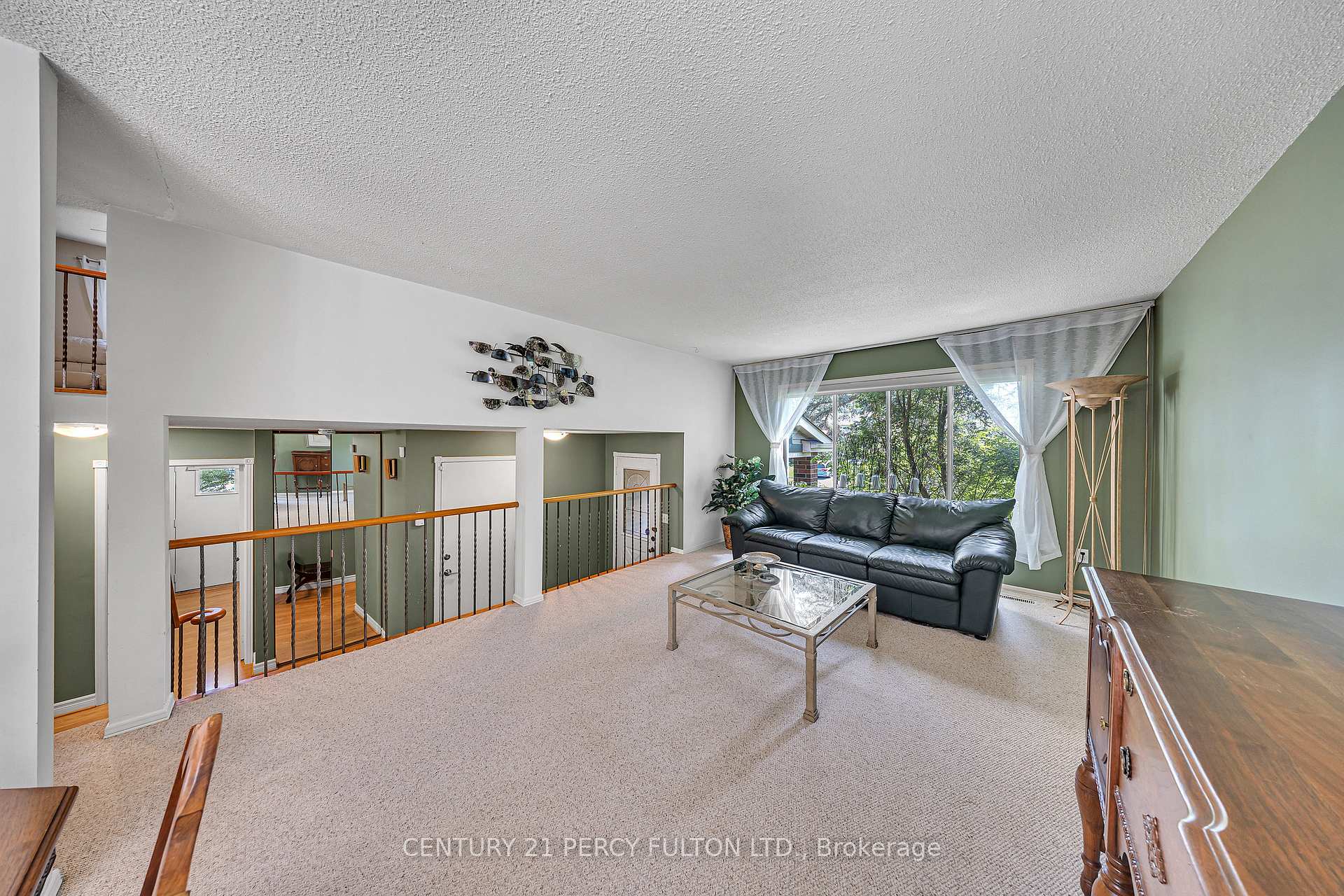 Photo 18 of 122 Wootten Way N, Markham, Markham Village — HOMEH
