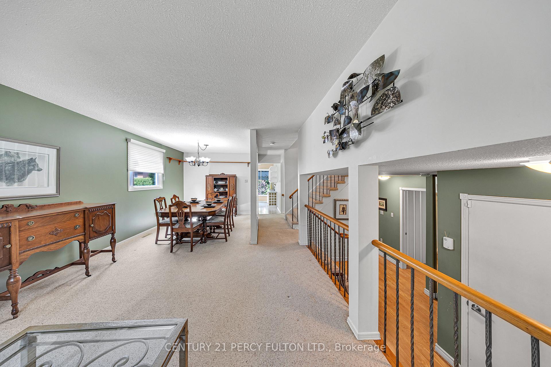 Photo 19 of 122 Wootten Way N, Markham, Markham Village — HOMEH