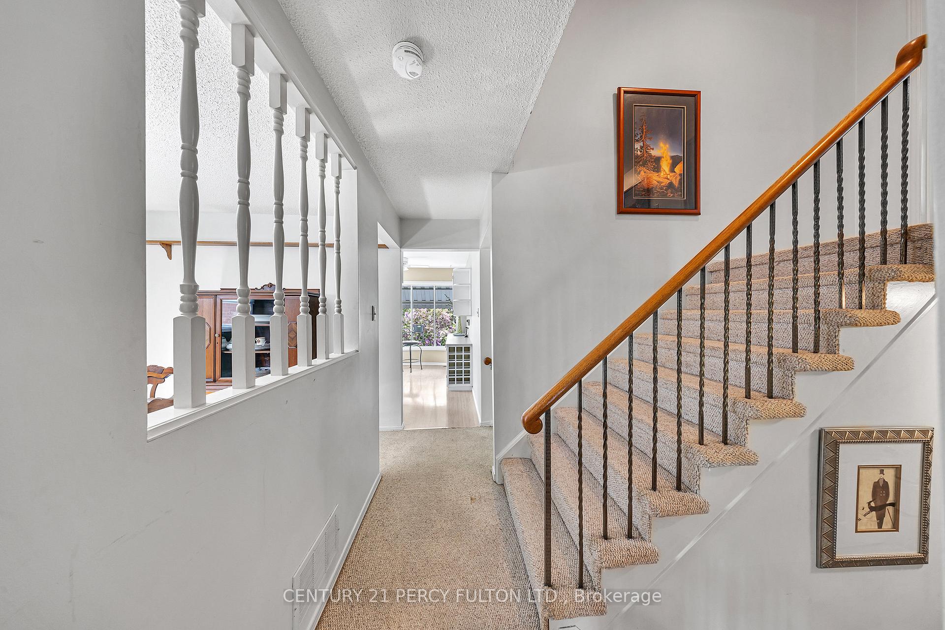 Photo 20 of 122 Wootten Way N, Markham, Markham Village — HOMEH