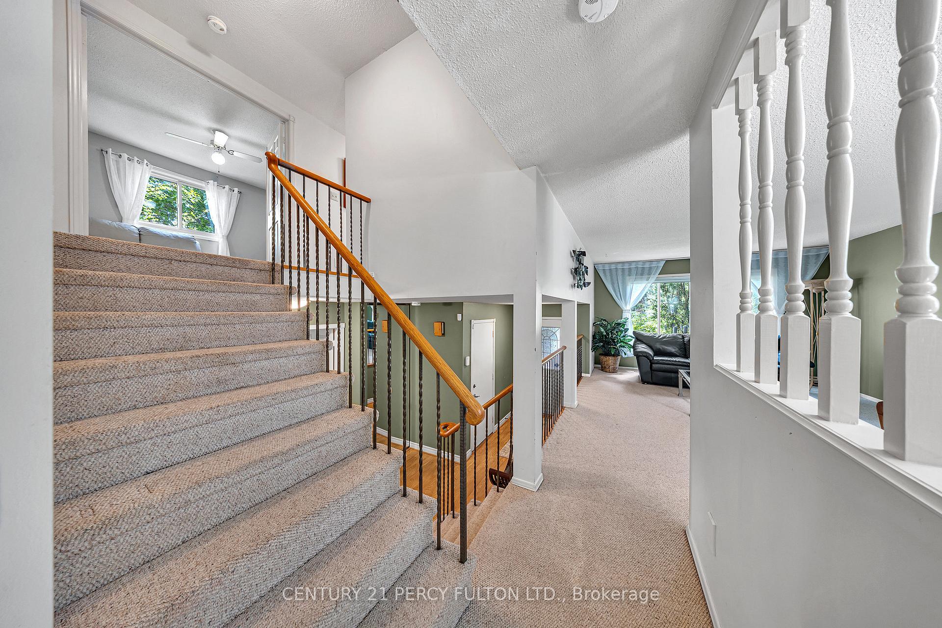 Photo 25 of 122 Wootten Way N, Markham, Markham Village — HOMEH