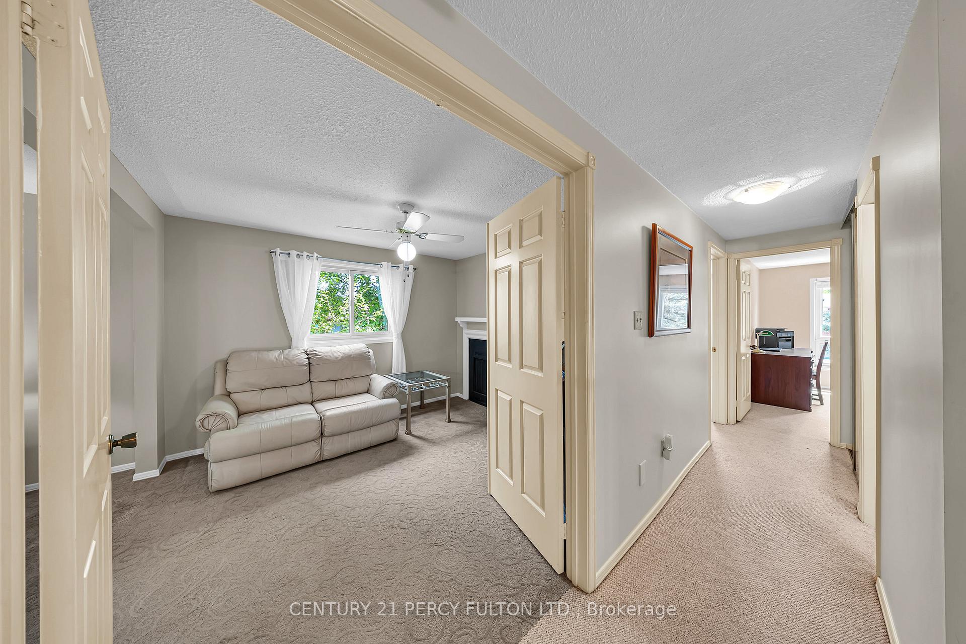Photo 29 of 122 Wootten Way N, Markham, Markham Village — HOMEH
