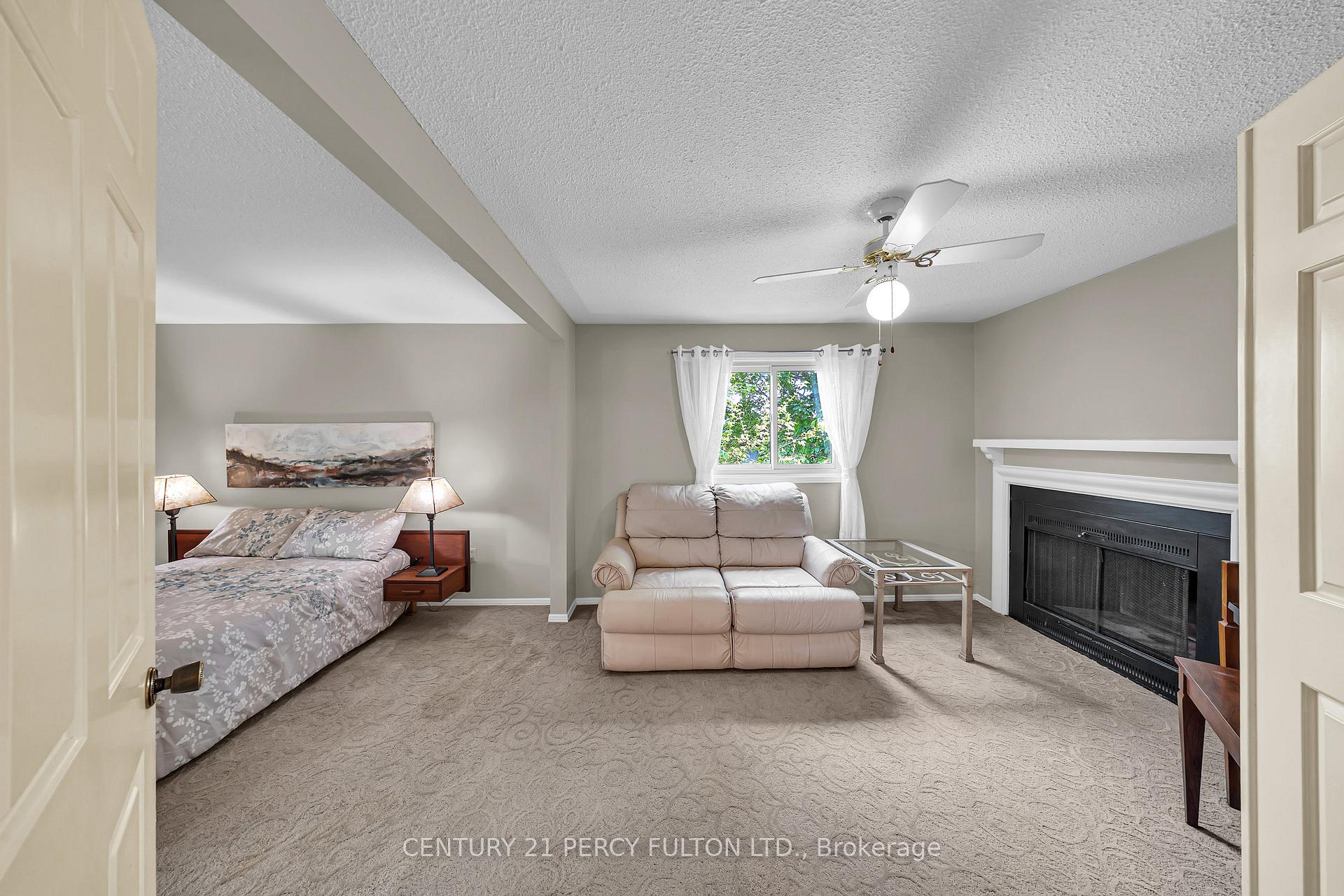 Photo 30 of 122 Wootten Way N, Markham, Markham Village — HOMEH