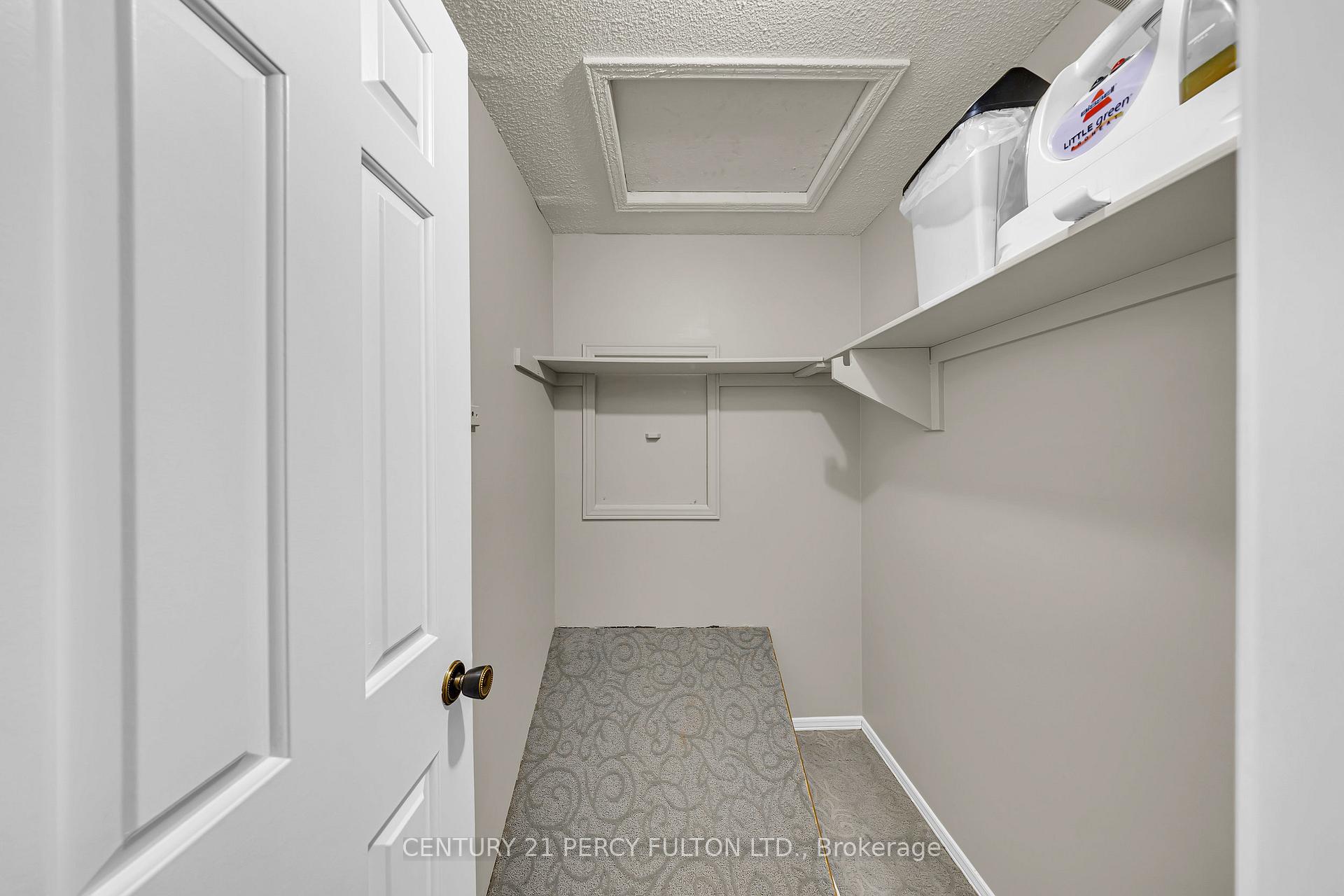 Photo 35 of 122 Wootten Way N, Markham, Markham Village — HOMEH
