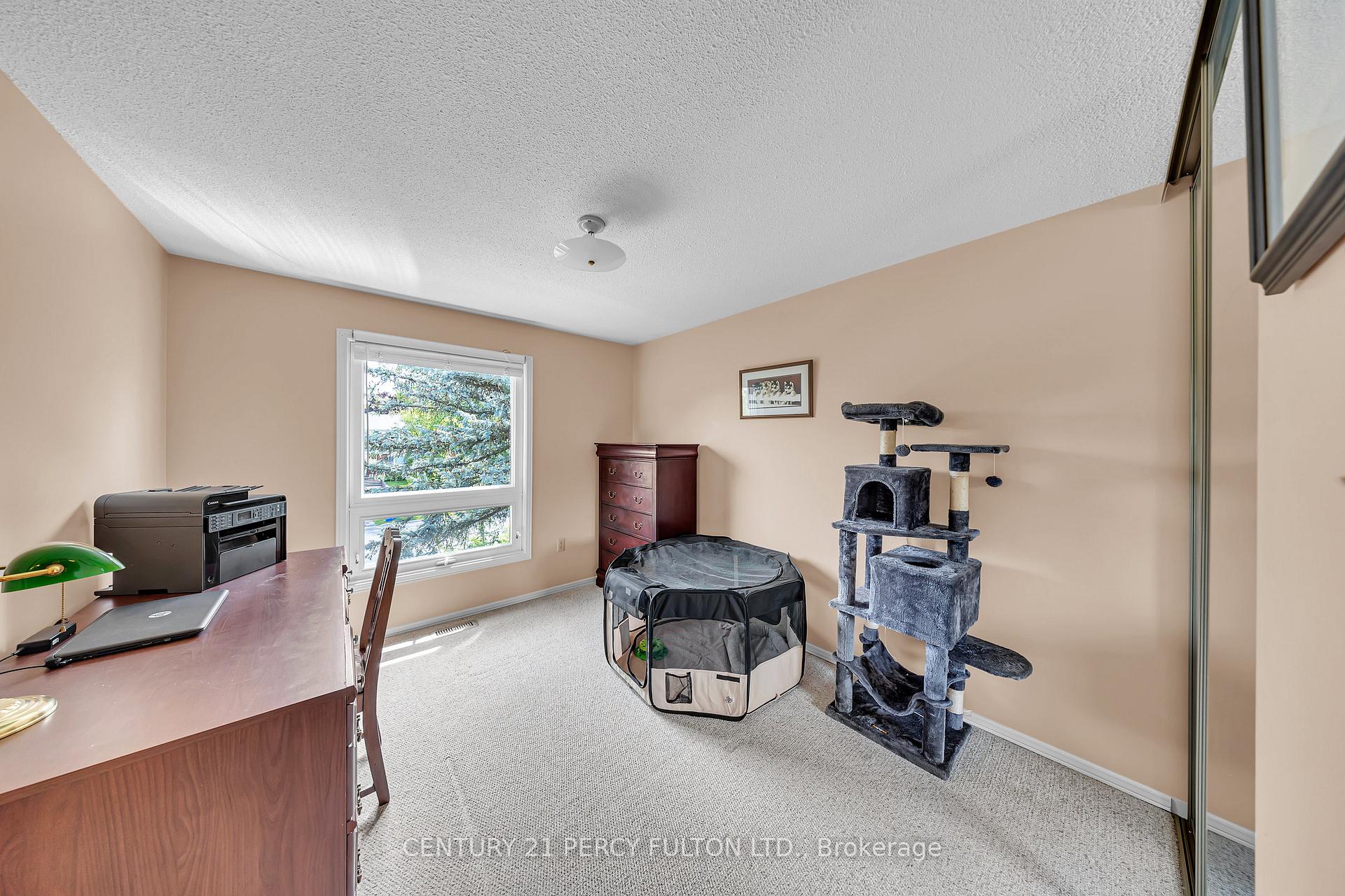 Photo 43 of 122 Wootten Way N, Markham, Markham Village — HOMEH