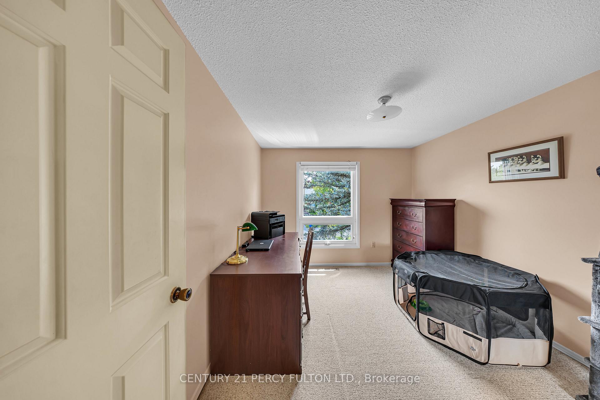 Photo 44 of 122 Wootten Way N, Markham, Markham Village — HOMEH