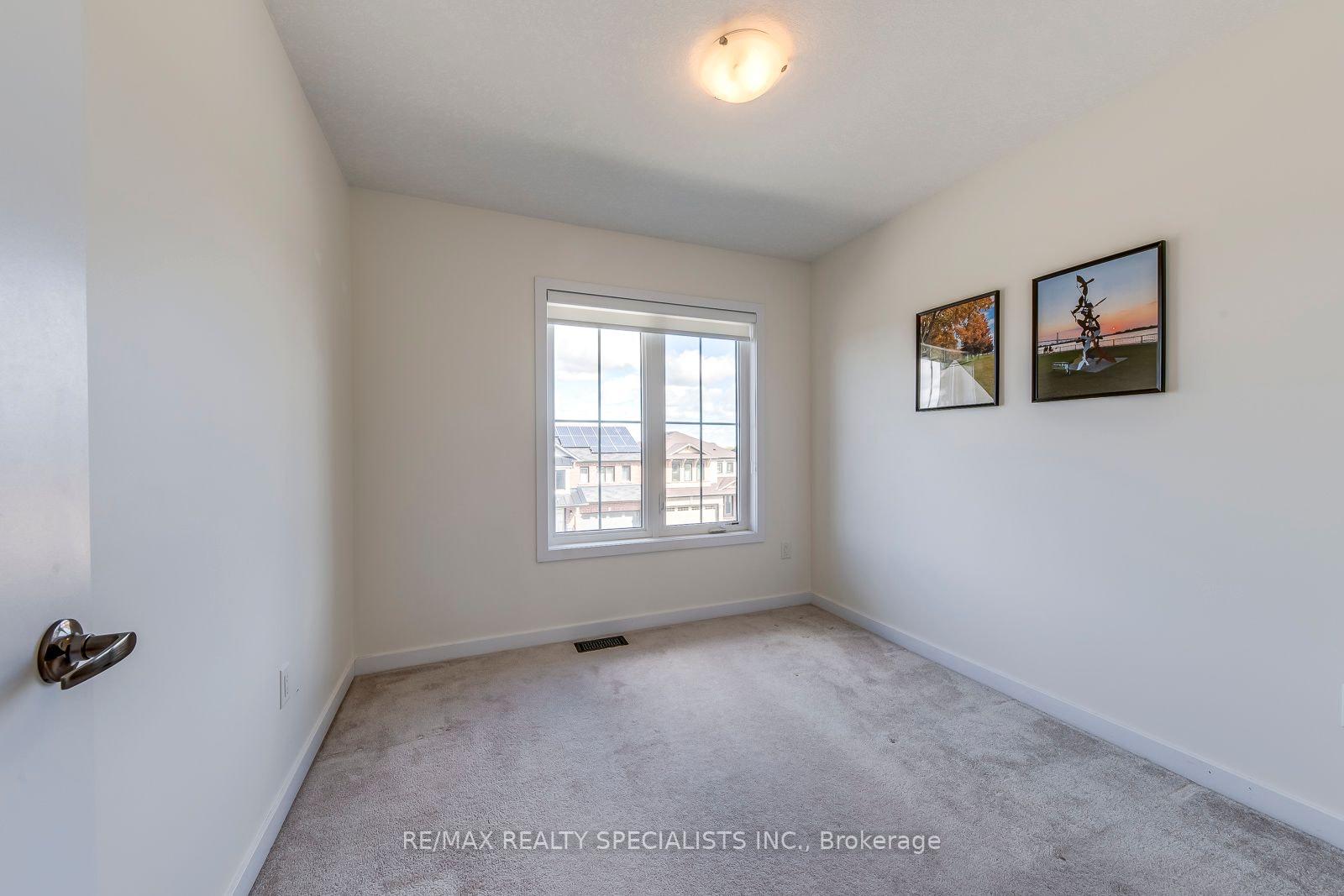 Photo 16 of 72 Crafter Crescent, Hamilton, Stoney Creek — HOMEH