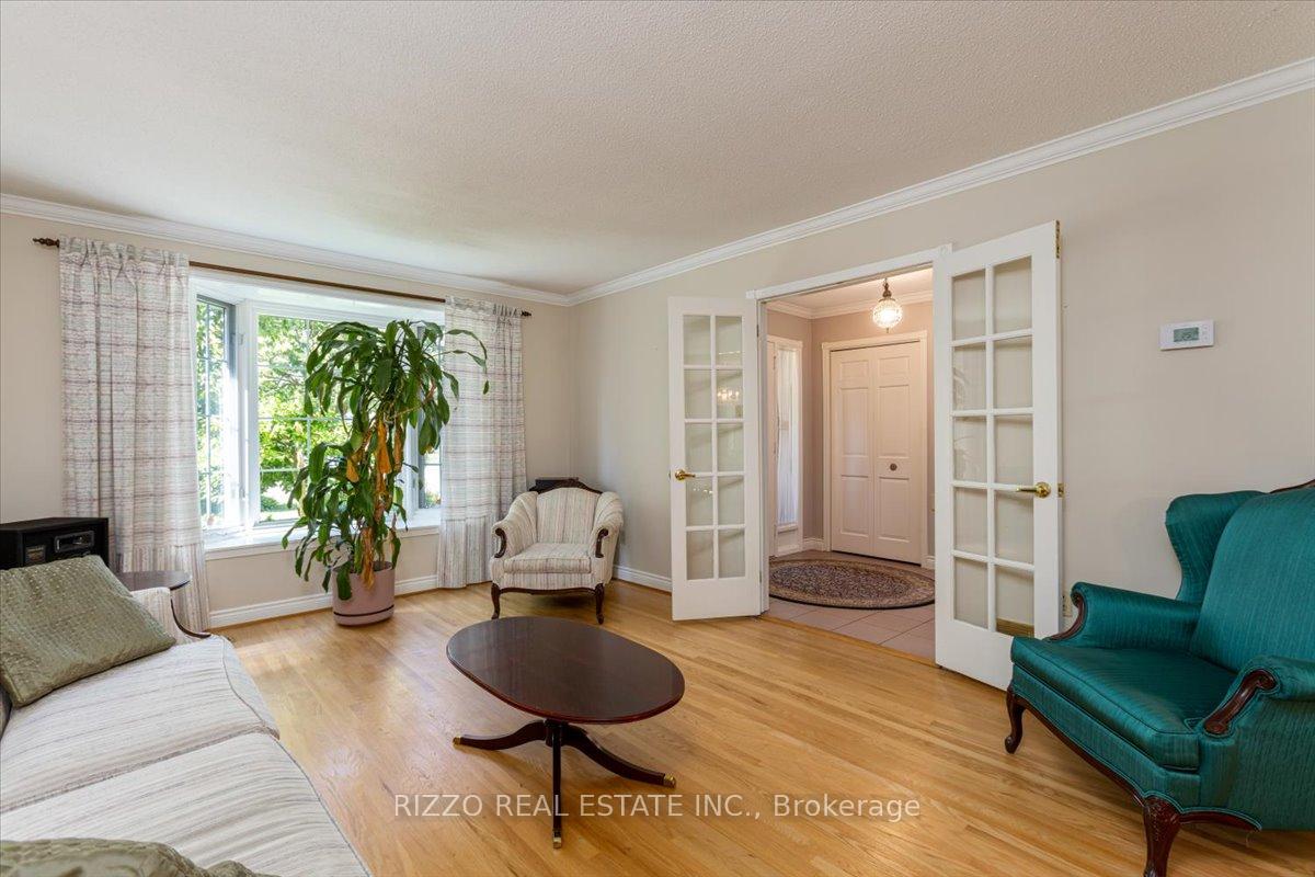 Photo 4 of 77 Chumleigh Crescent, Markham, German Mills — HOMEH
