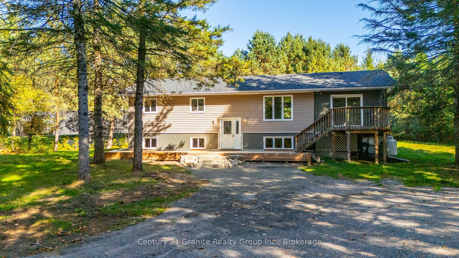 Photo 4 of 4739 Gelert Road, Minden Hills, Snowdon — HOMEH