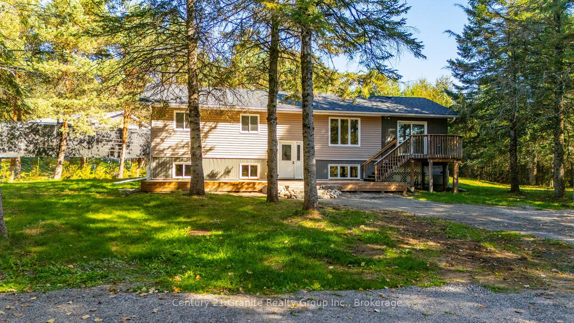 Photo 6 of 4739 Gelert Road, Minden Hills, Snowdon — HOMEH