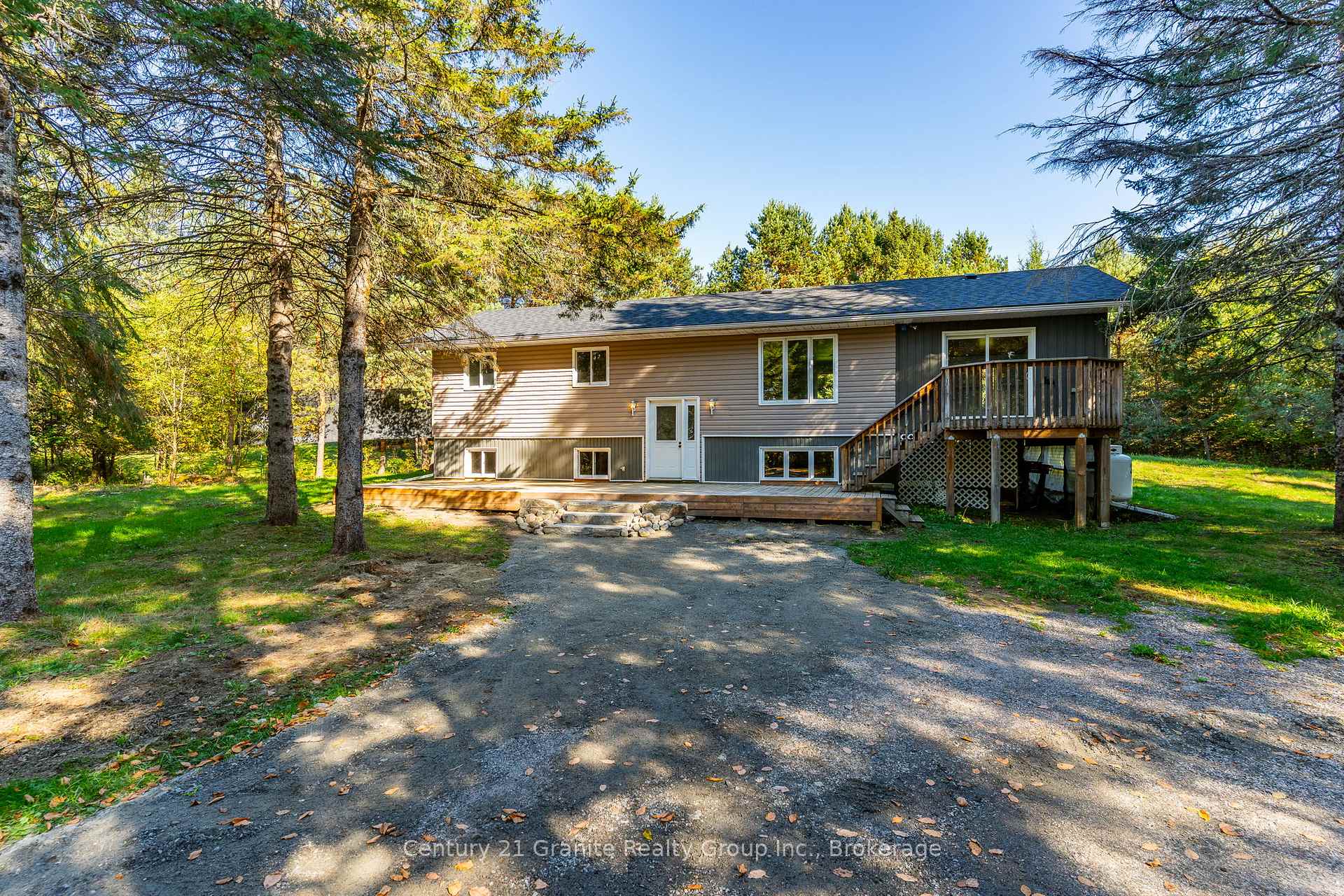 Photo 7 of 4739 Gelert Road, Minden Hills, Snowdon — HOMEH