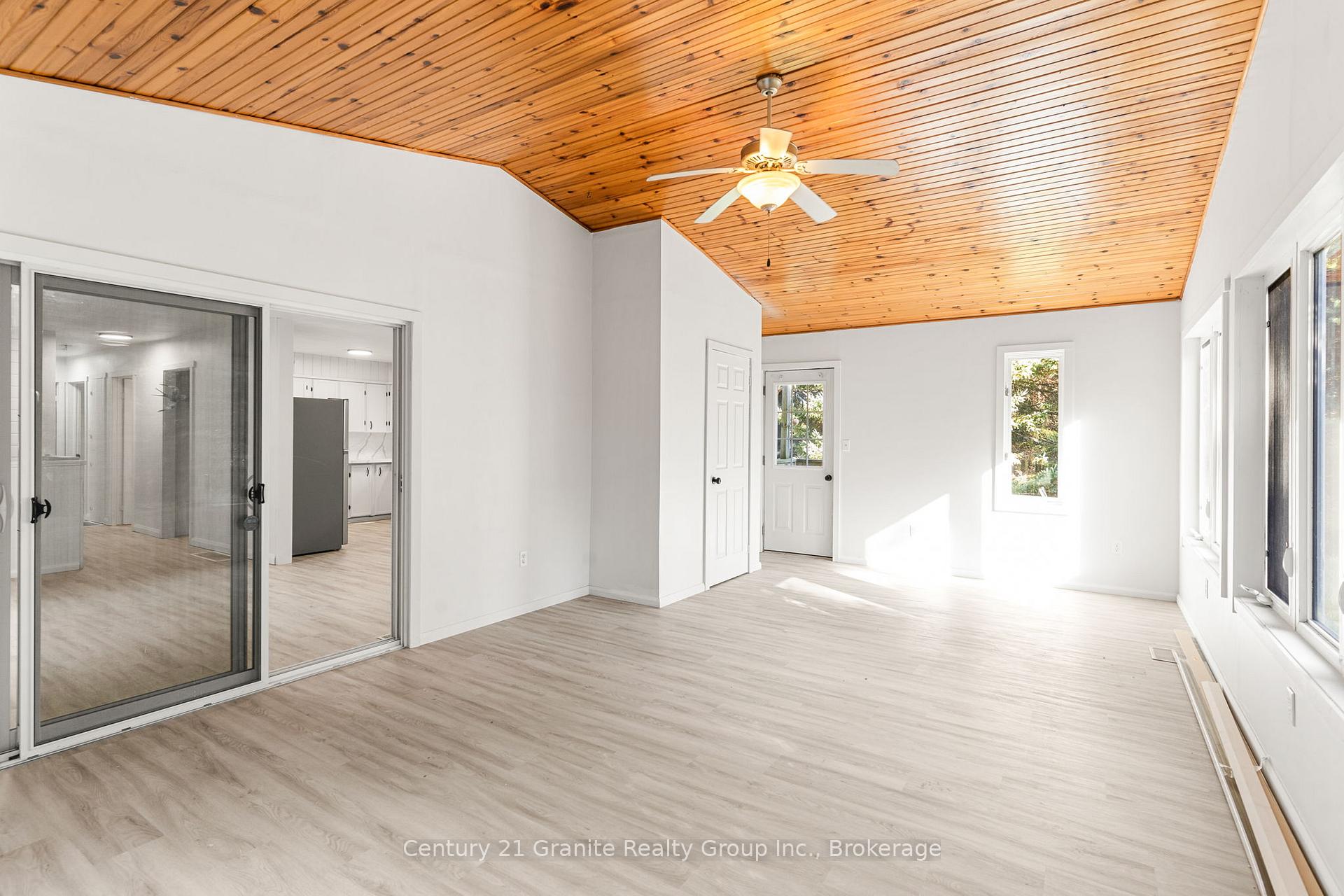 Photo 14 of 4739 Gelert Road, Minden Hills, Snowdon — HOMEH