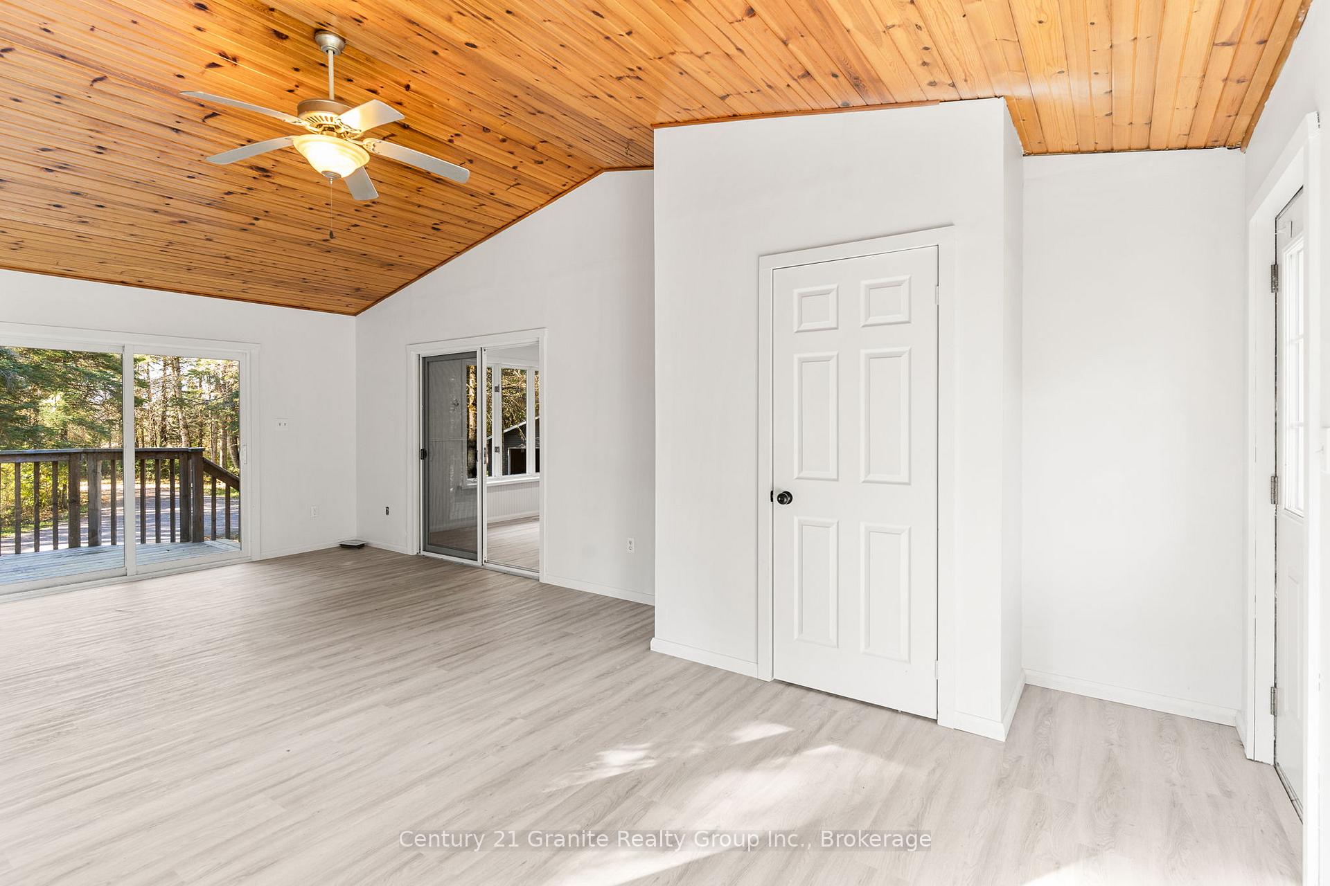 Photo 15 of 4739 Gelert Road, Minden Hills, Snowdon — HOMEH