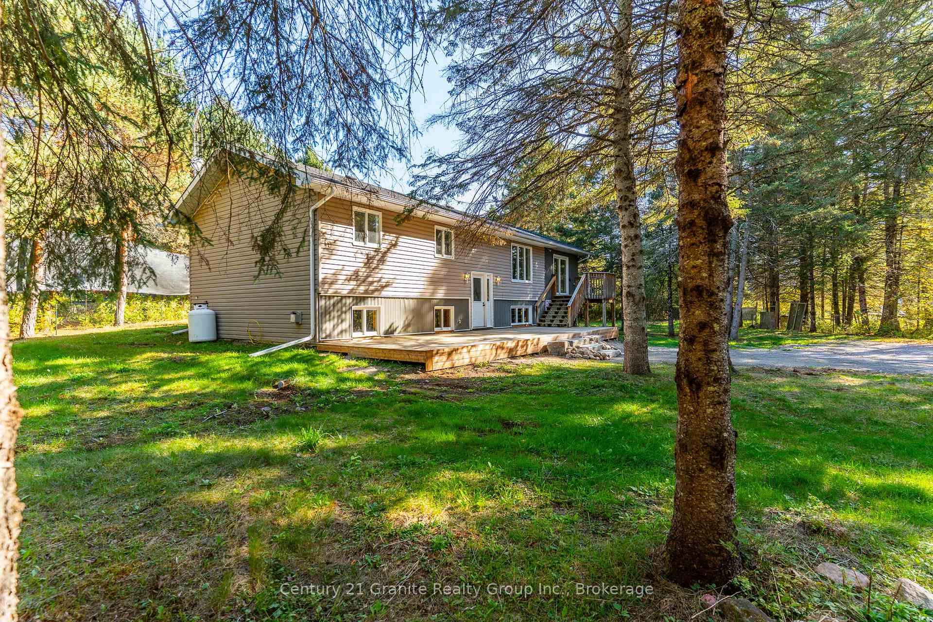 Photo 46 of 4739 Gelert Road, Minden Hills, Snowdon — HOMEH