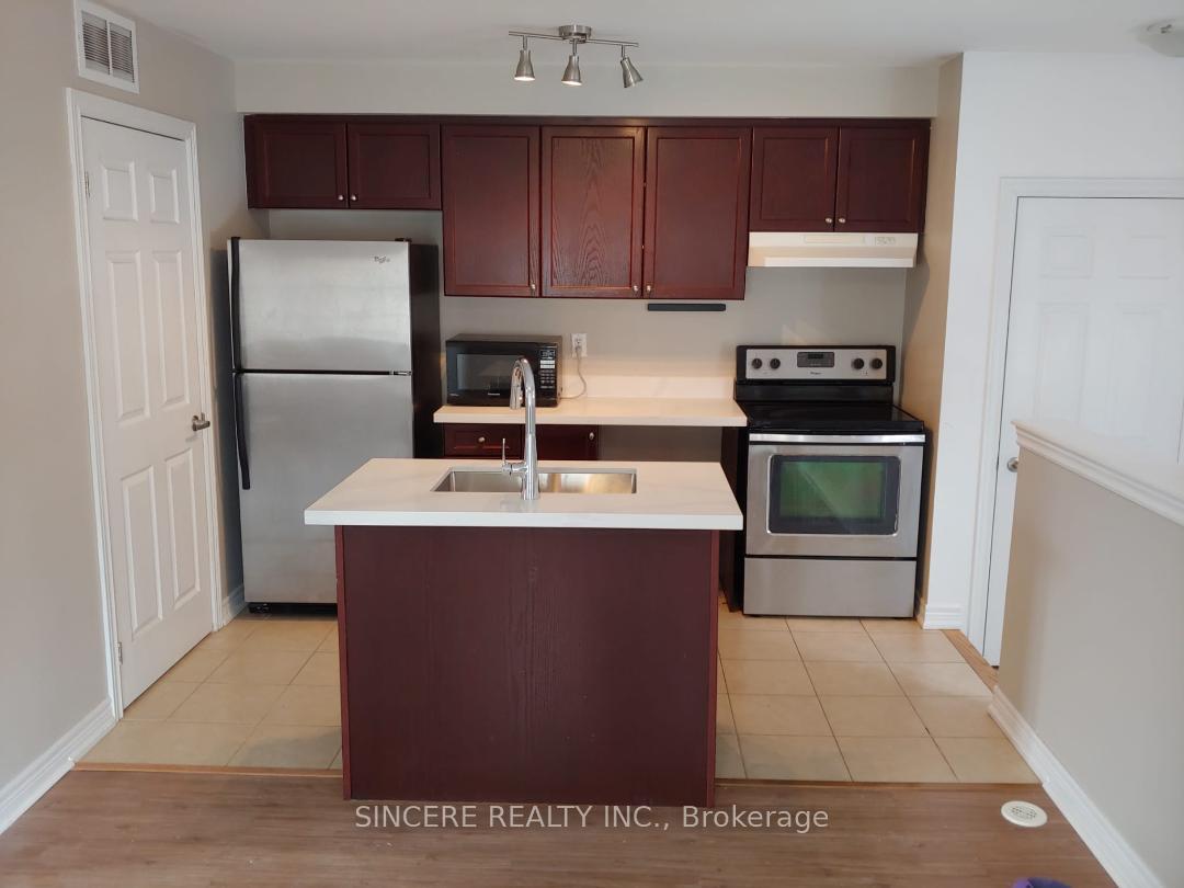 Photo 2 of 9541 Ninth Line Coach House, Brampton, Credit Valley — HOMEH