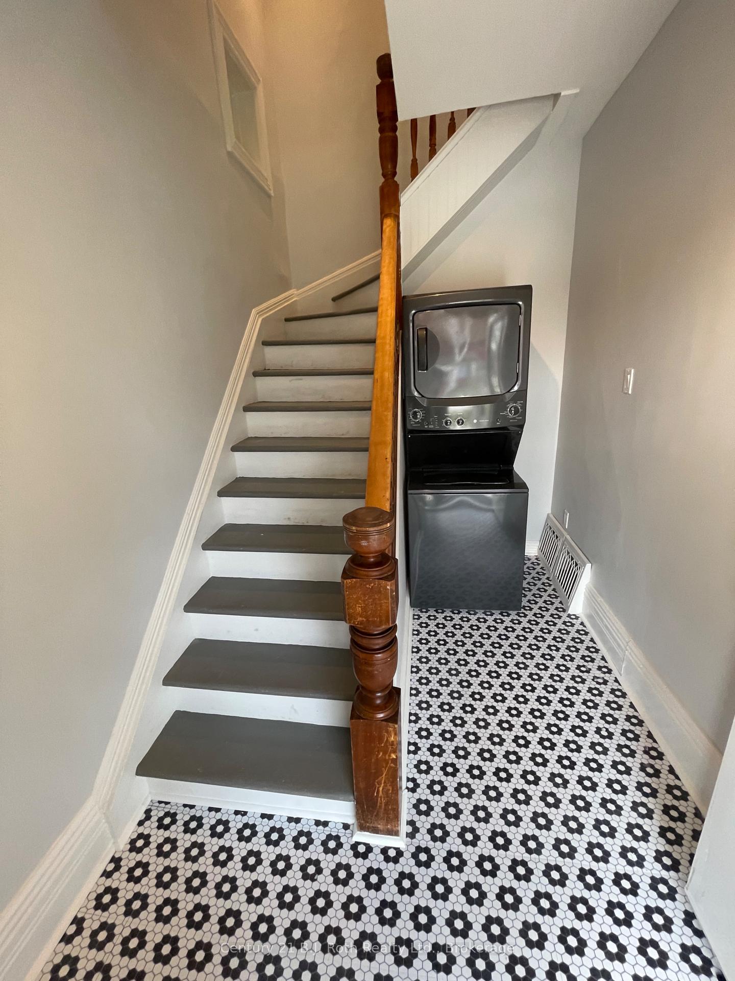Photo 3 of 442 Midland Avenue, Midland — HOMEH