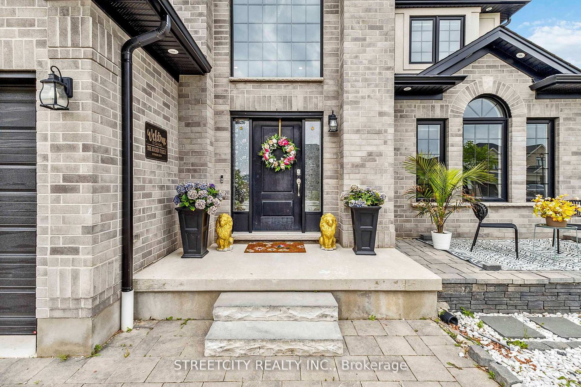 Photo 4 of 53 Arrowwood Path, Middlesex Centre, Ilderton — HOMEH