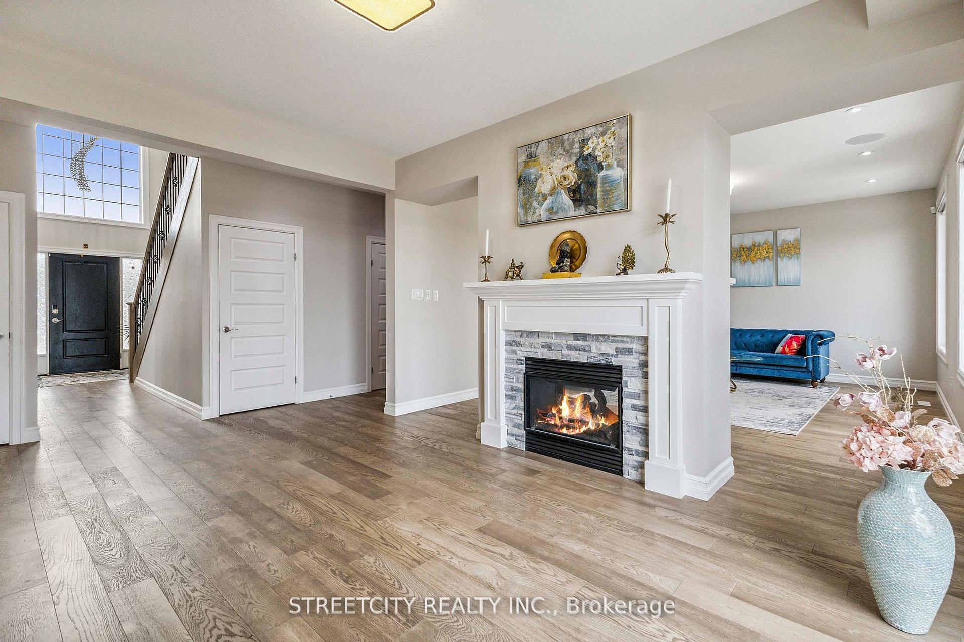 Photo 15 of 53 Arrowwood Path, Middlesex Centre, Ilderton — HOMEH