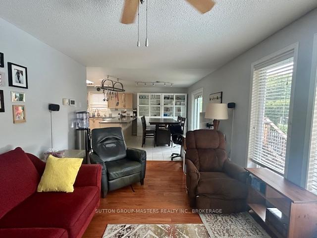 Photo 10 of 1393 Fisher Crescent, Kingston, City Southwest — HOMEH
