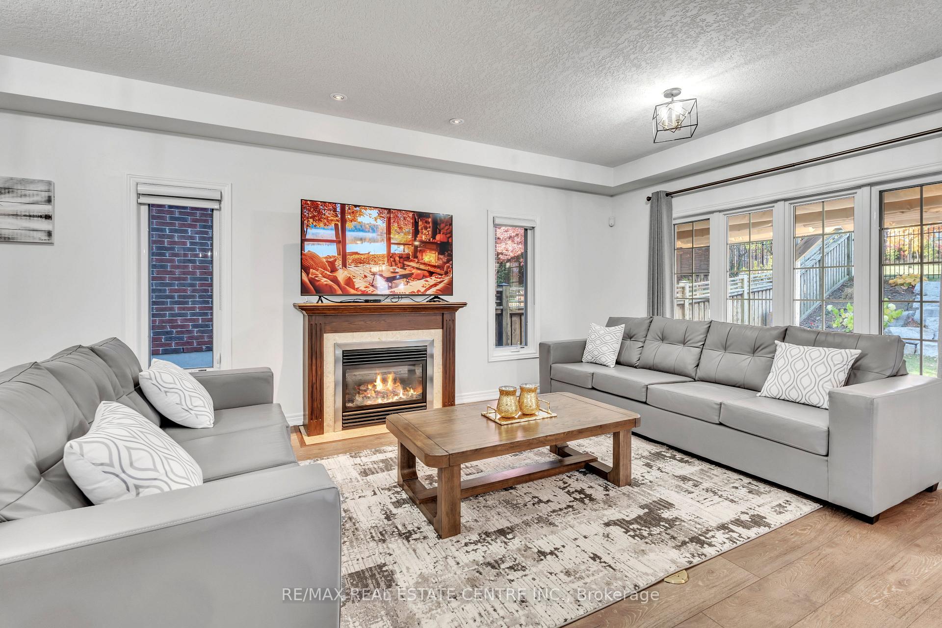 Photo 8 of 48 Isaiah Drive W, Kitchener — HOMEH