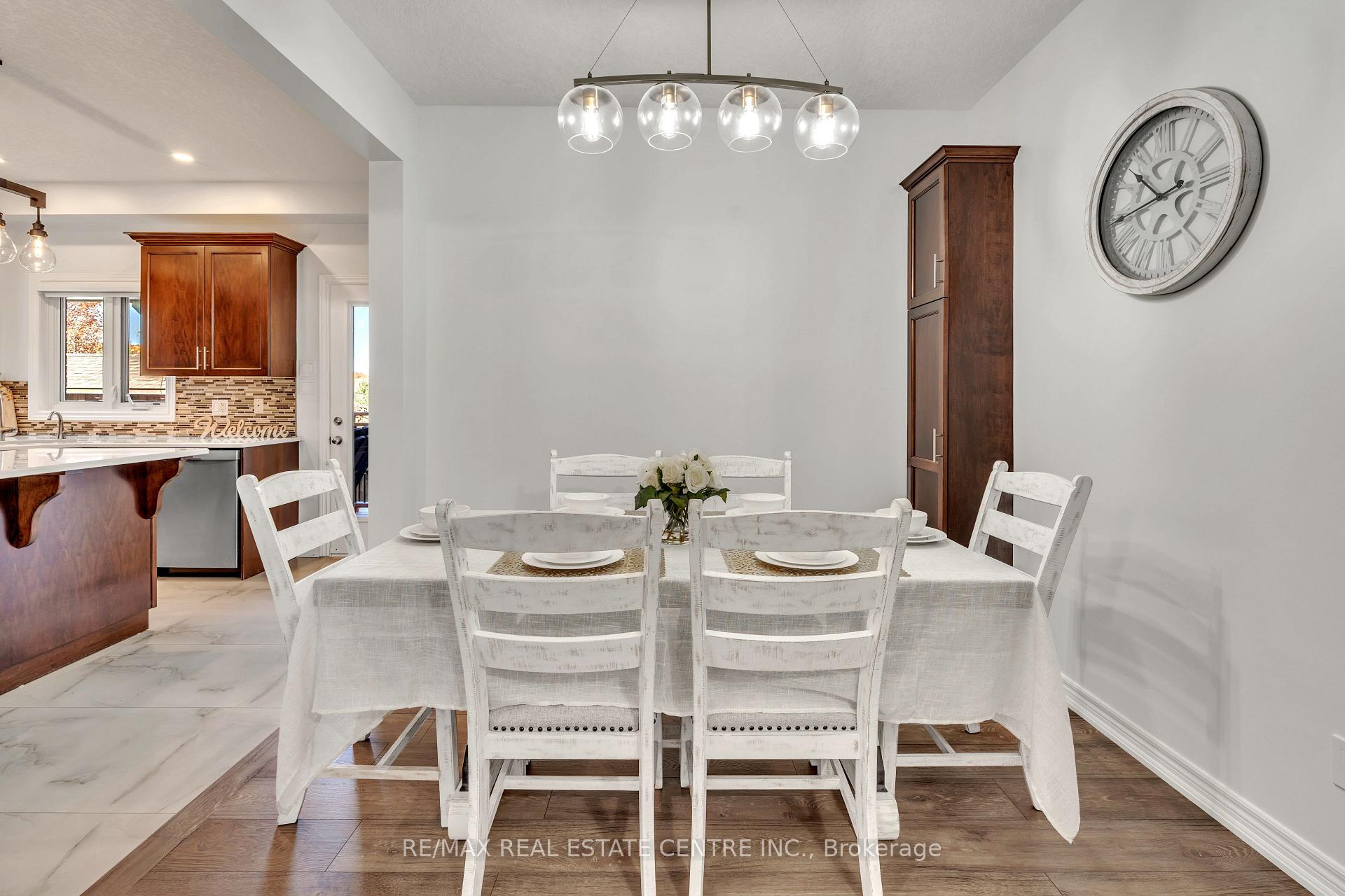 Photo 11 of 48 Isaiah Drive W, Kitchener — HOMEH