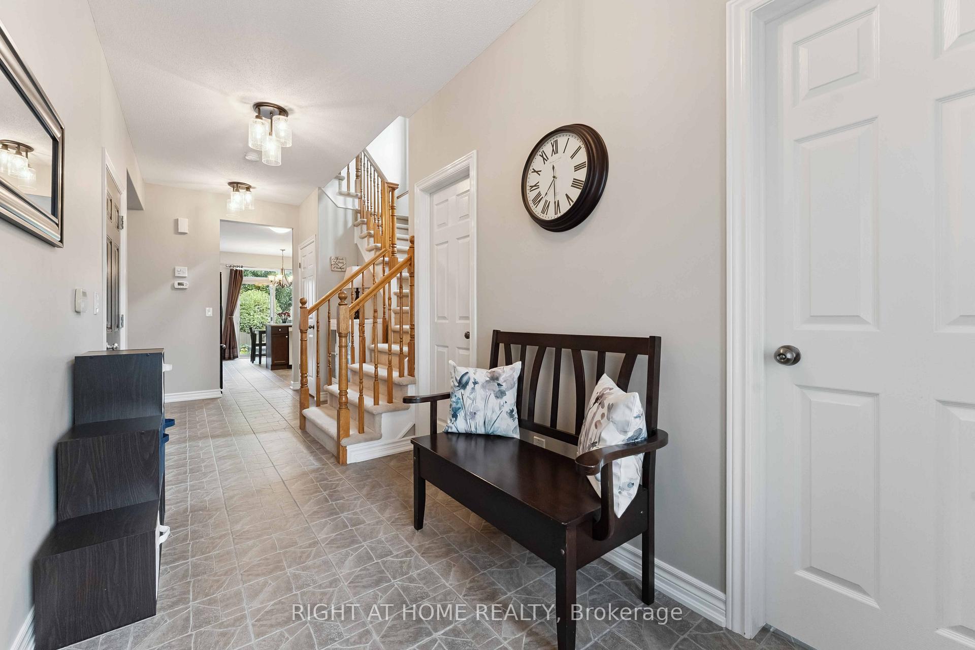 Photo 5 of 220 Celtic Ridge Crescent, Ottawa, Kanata - Morgan's Grant/South March — HOMEH