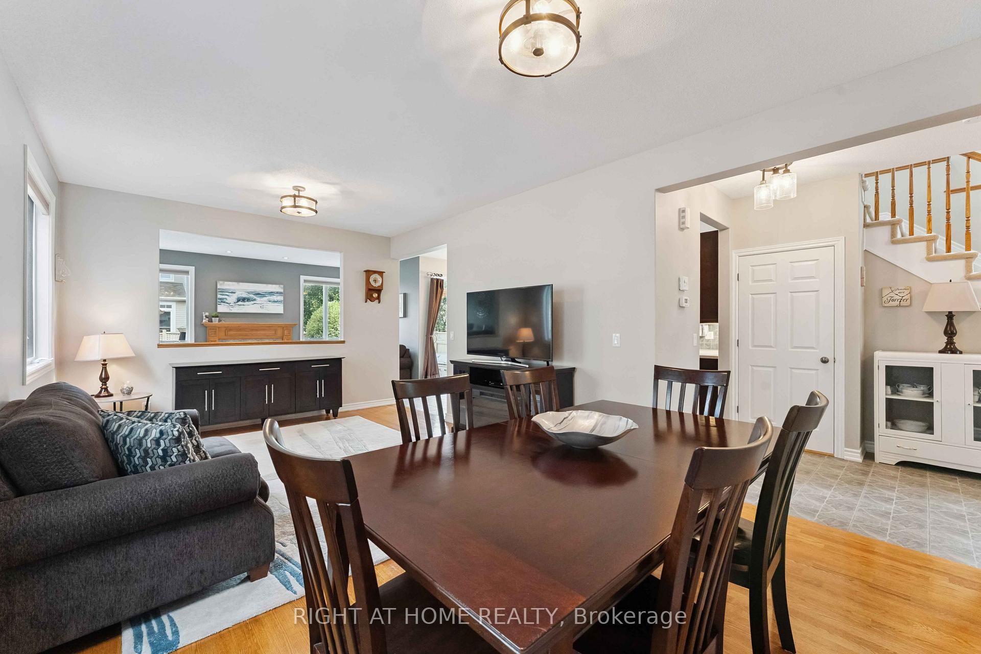 Photo 7 of 220 Celtic Ridge Crescent, Ottawa, Kanata - Morgan's Grant/South March — HOMEH