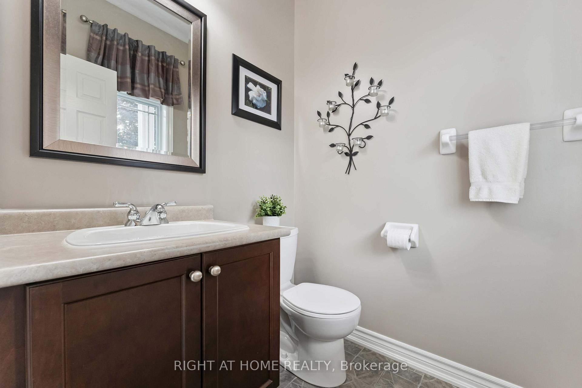 Photo 19 of 220 Celtic Ridge Crescent, Ottawa, Kanata - Morgan's Grant/South March — HOMEH