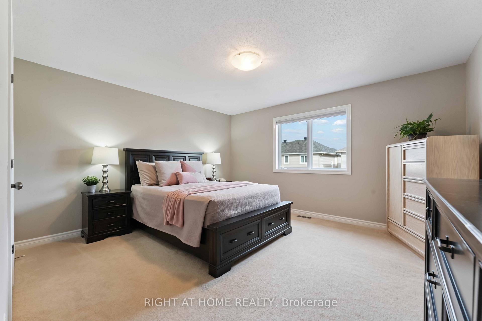 Photo 22 of 220 Celtic Ridge Crescent, Ottawa, Kanata - Morgan's Grant/South March — HOMEH