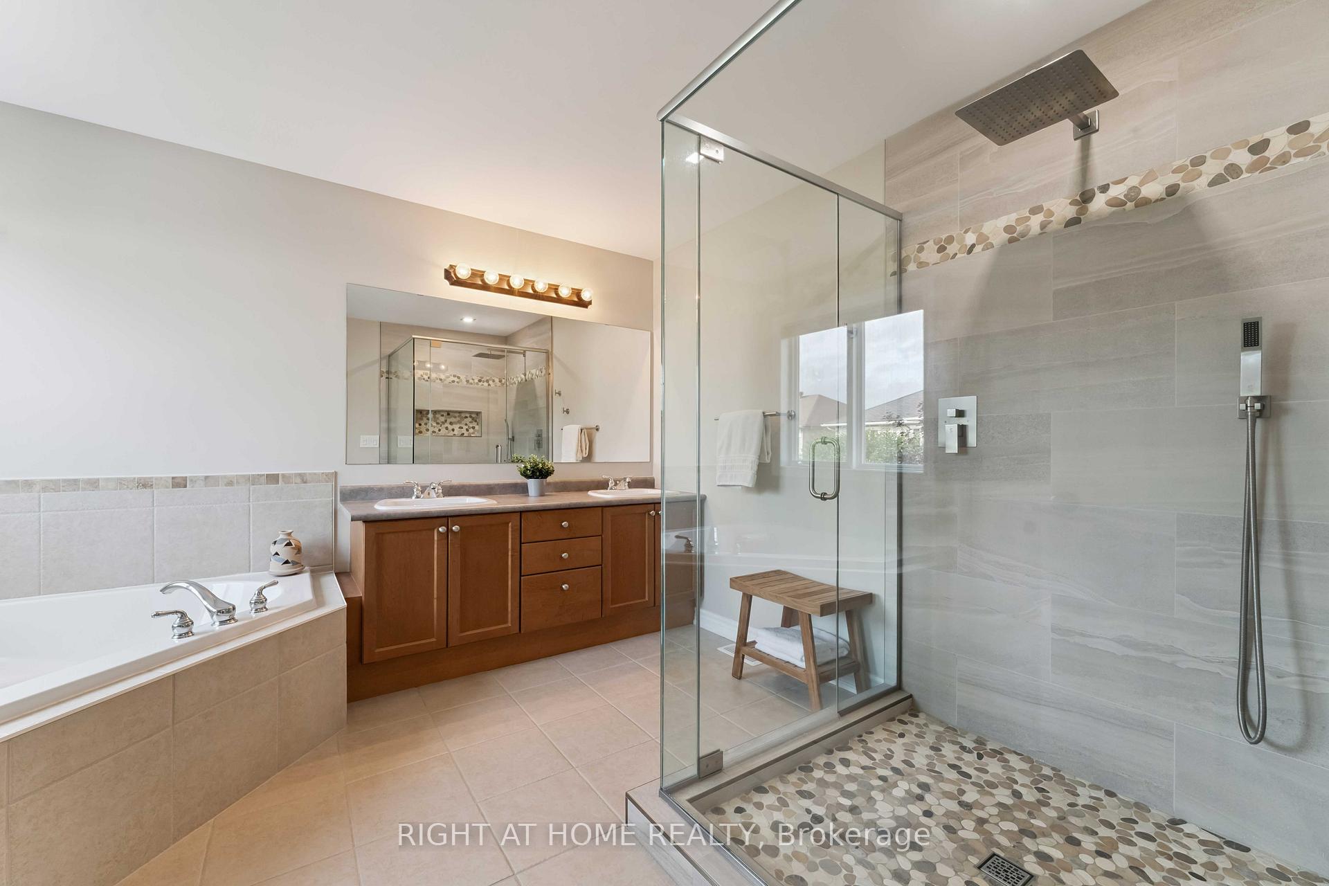 Photo 24 of 220 Celtic Ridge Crescent, Ottawa, Kanata - Morgan's Grant/South March — HOMEH