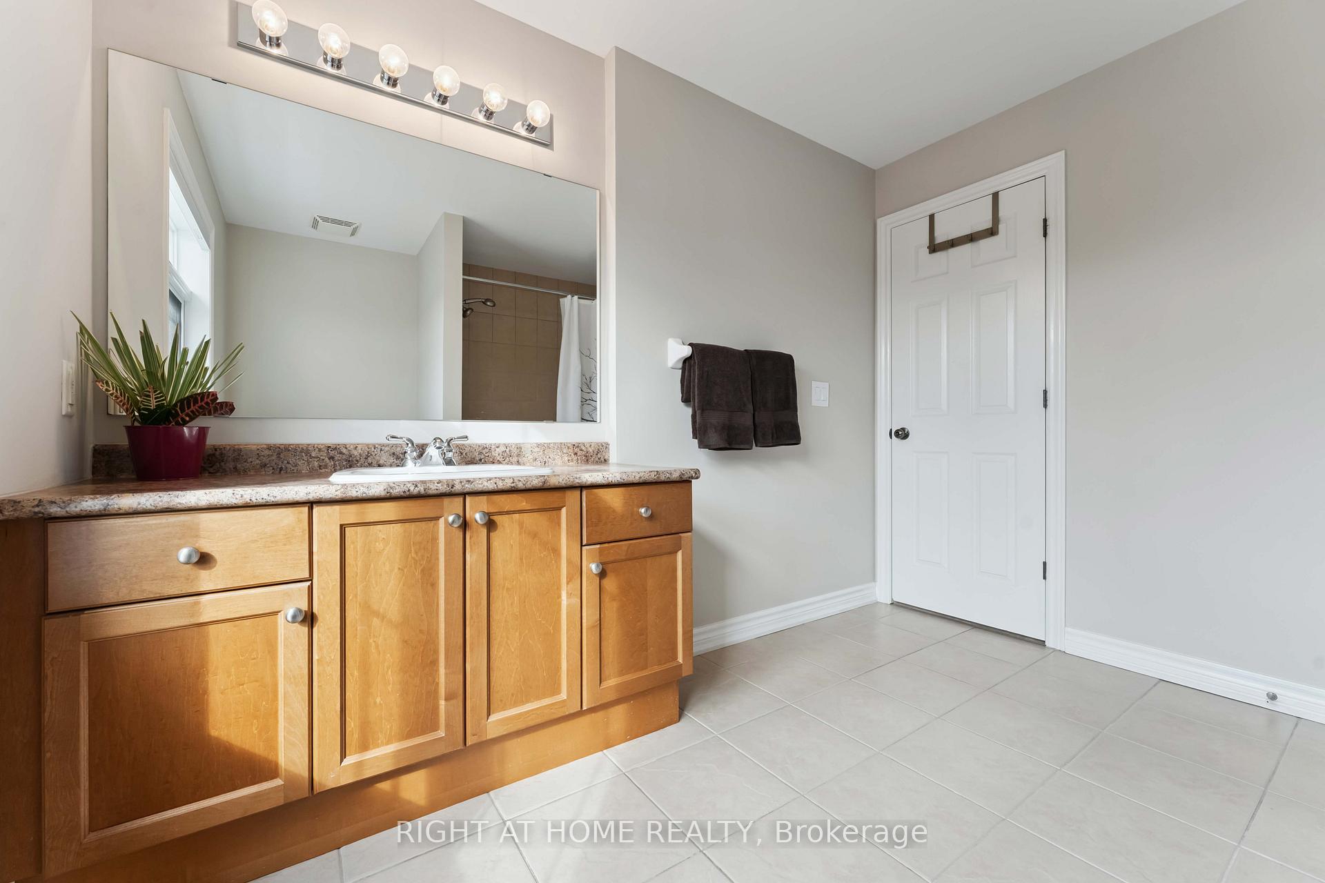 Photo 33 of 220 Celtic Ridge Crescent, Ottawa, Kanata - Morgan's Grant/South March — HOMEH