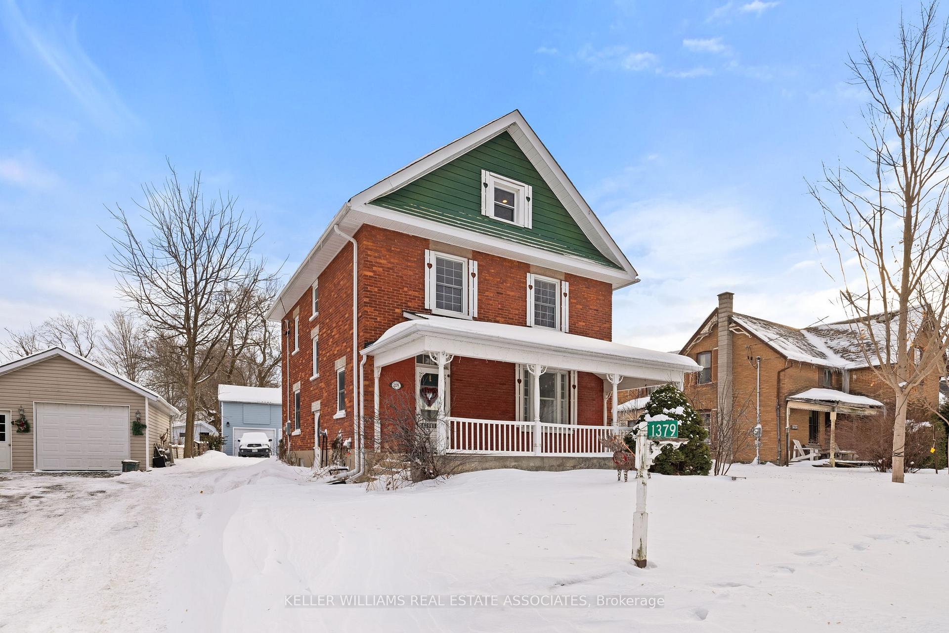 Front of 1379 Killarney Beach Road