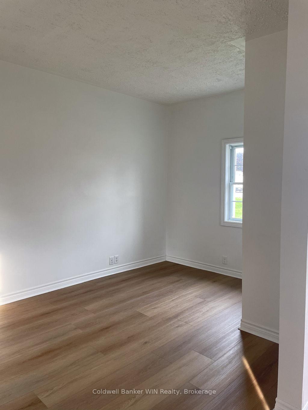 Photo 10 of Unit 2, 16 Queen Street N, Minto — HOMEH