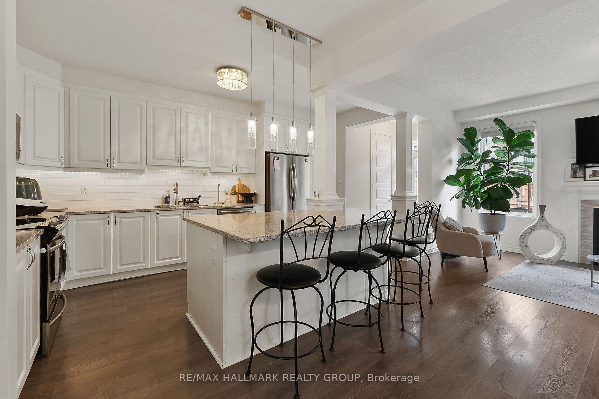 Photo 2 of 995 Shimmerton Circle, Ottawa, Kanata - Emerald Meadows/Trailwest — HOMEH