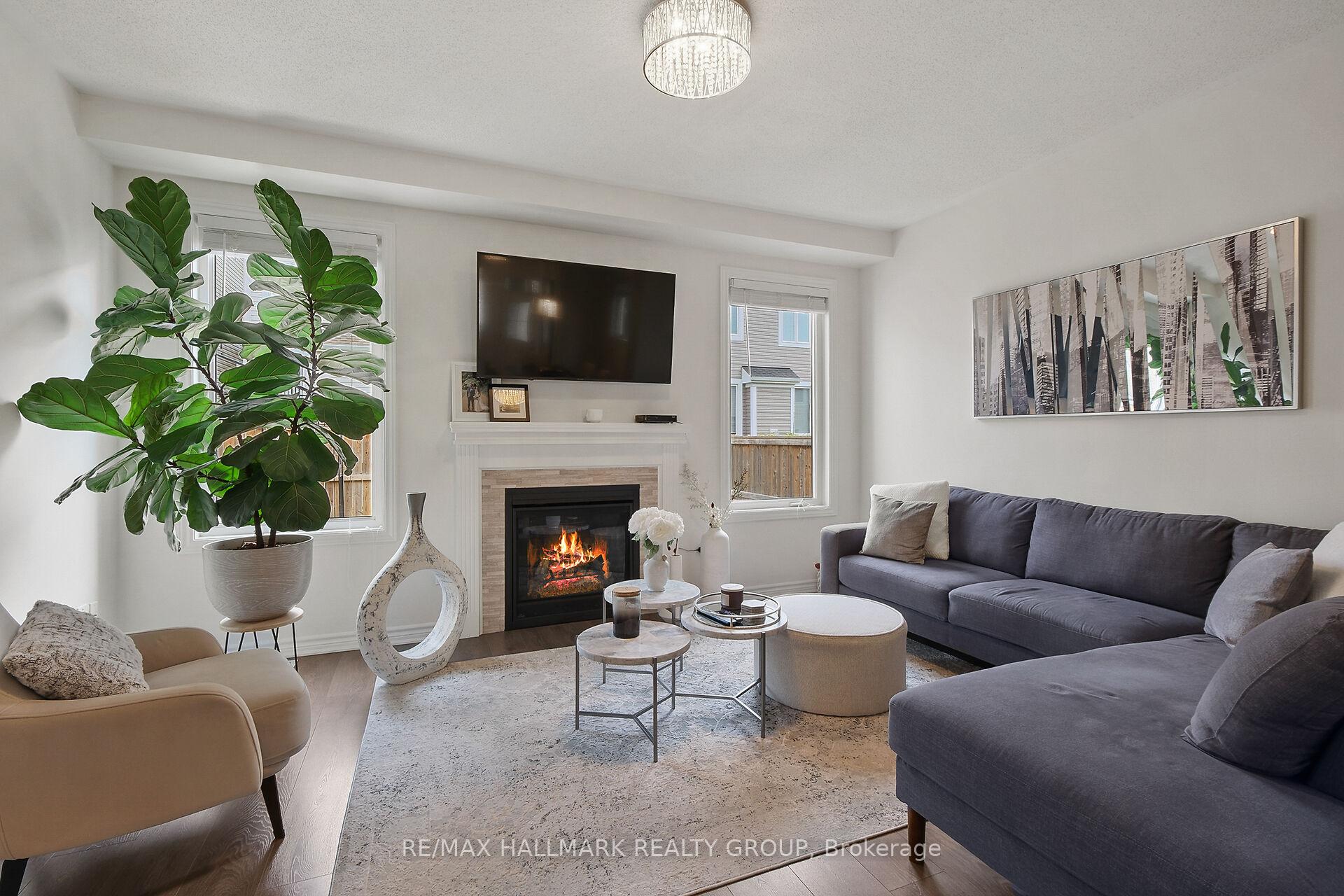 Photo 5 of 995 Shimmerton Circle, Ottawa, Kanata - Emerald Meadows/Trailwest — HOMEH