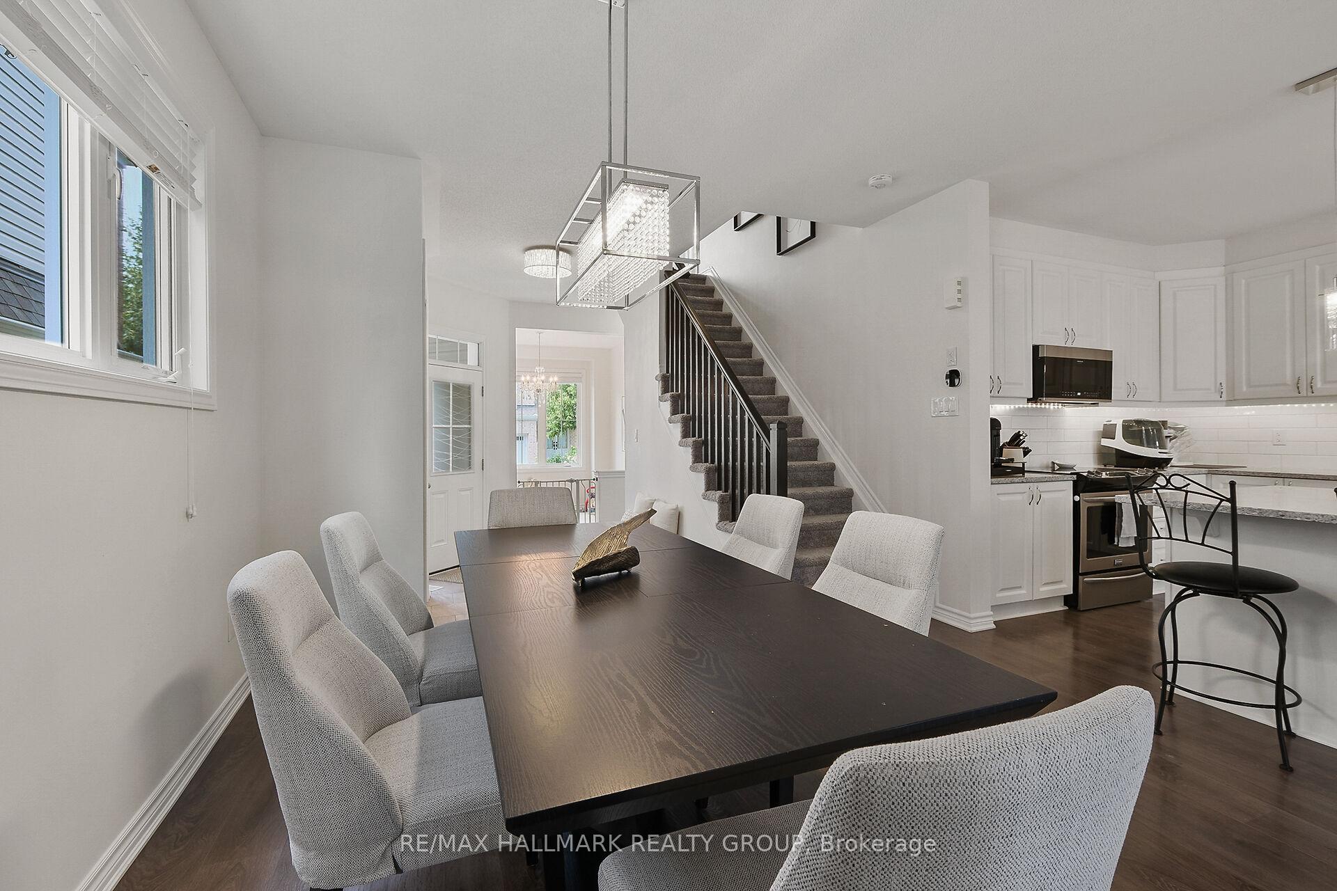 Photo 7 of 995 Shimmerton Circle, Ottawa, Kanata - Emerald Meadows/Trailwest — HOMEH