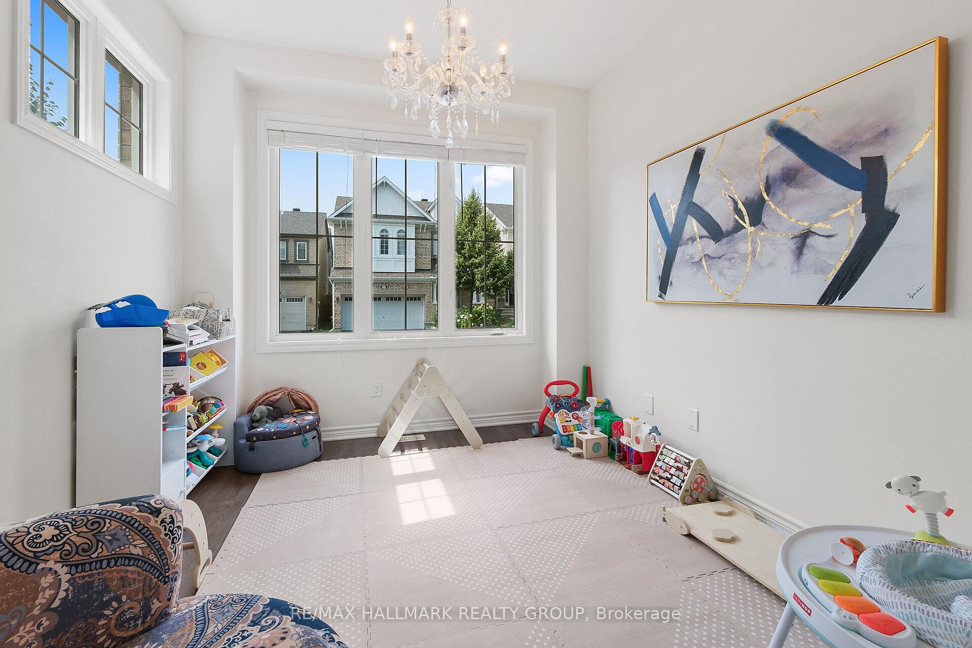 Photo 10 of 995 Shimmerton Circle, Ottawa, Kanata - Emerald Meadows/Trailwest — HOMEH