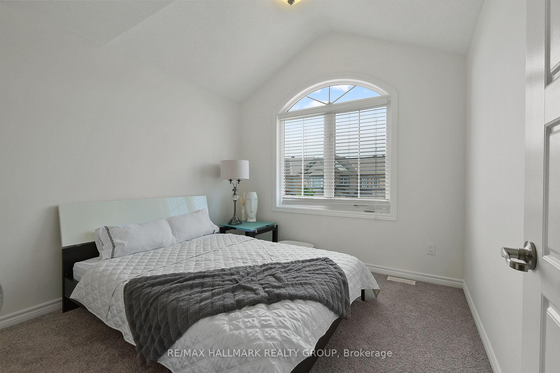 Photo 15 of 995 Shimmerton Circle, Ottawa, Kanata - Emerald Meadows/Trailwest — HOMEH