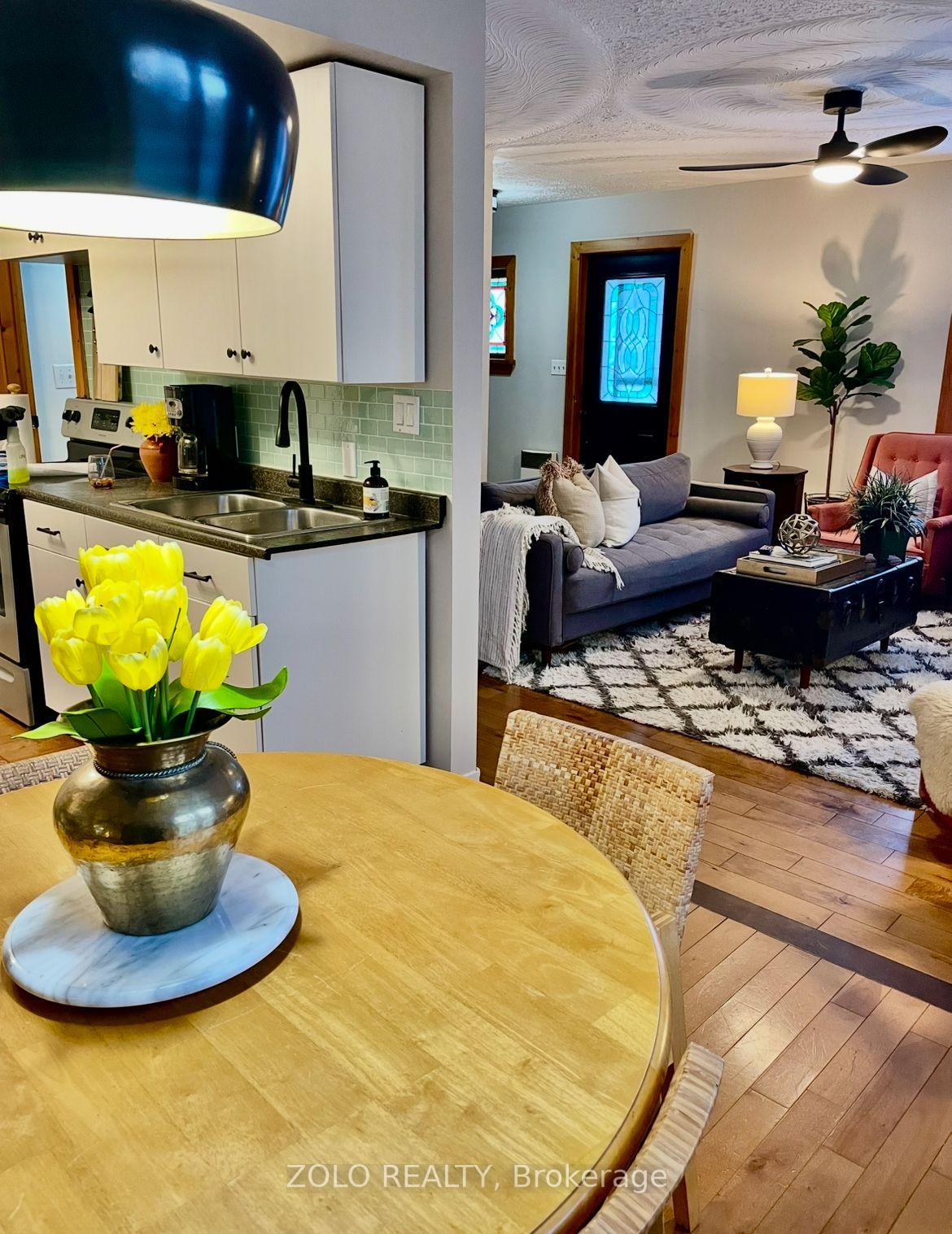 Photo 3 of 244 Hugel Avenue, Midland — HOMEH