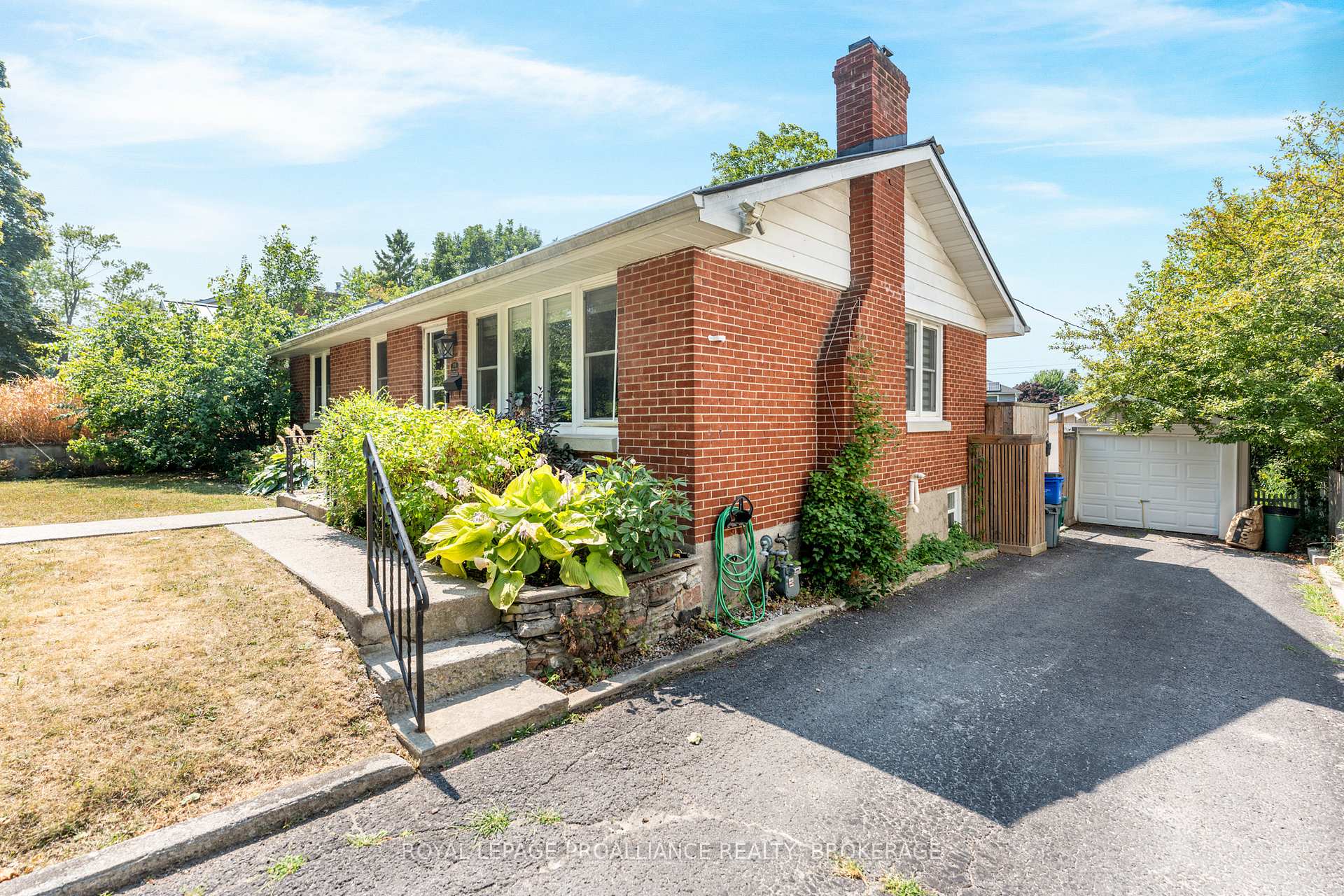 Photo 2 of 170 Indian Road, Kingston, West of Sir John A. Blvd — HOMEH