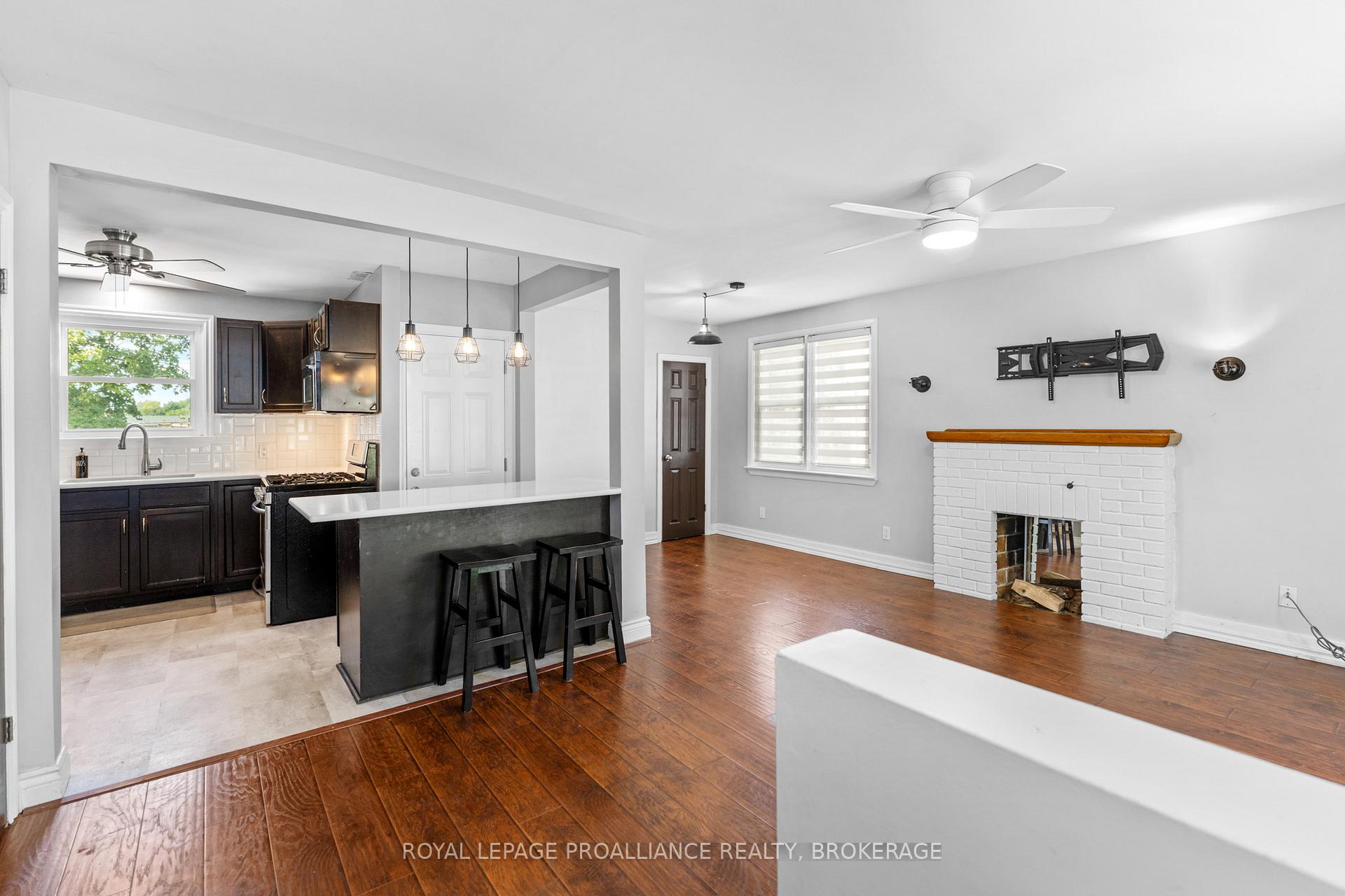 Photo 6 of 170 Indian Road, Kingston, West of Sir John A. Blvd — HOMEH