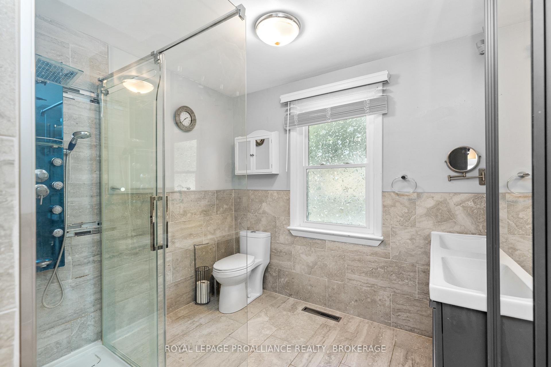Photo 13 of 170 Indian Road, Kingston, West of Sir John A. Blvd — HOMEH