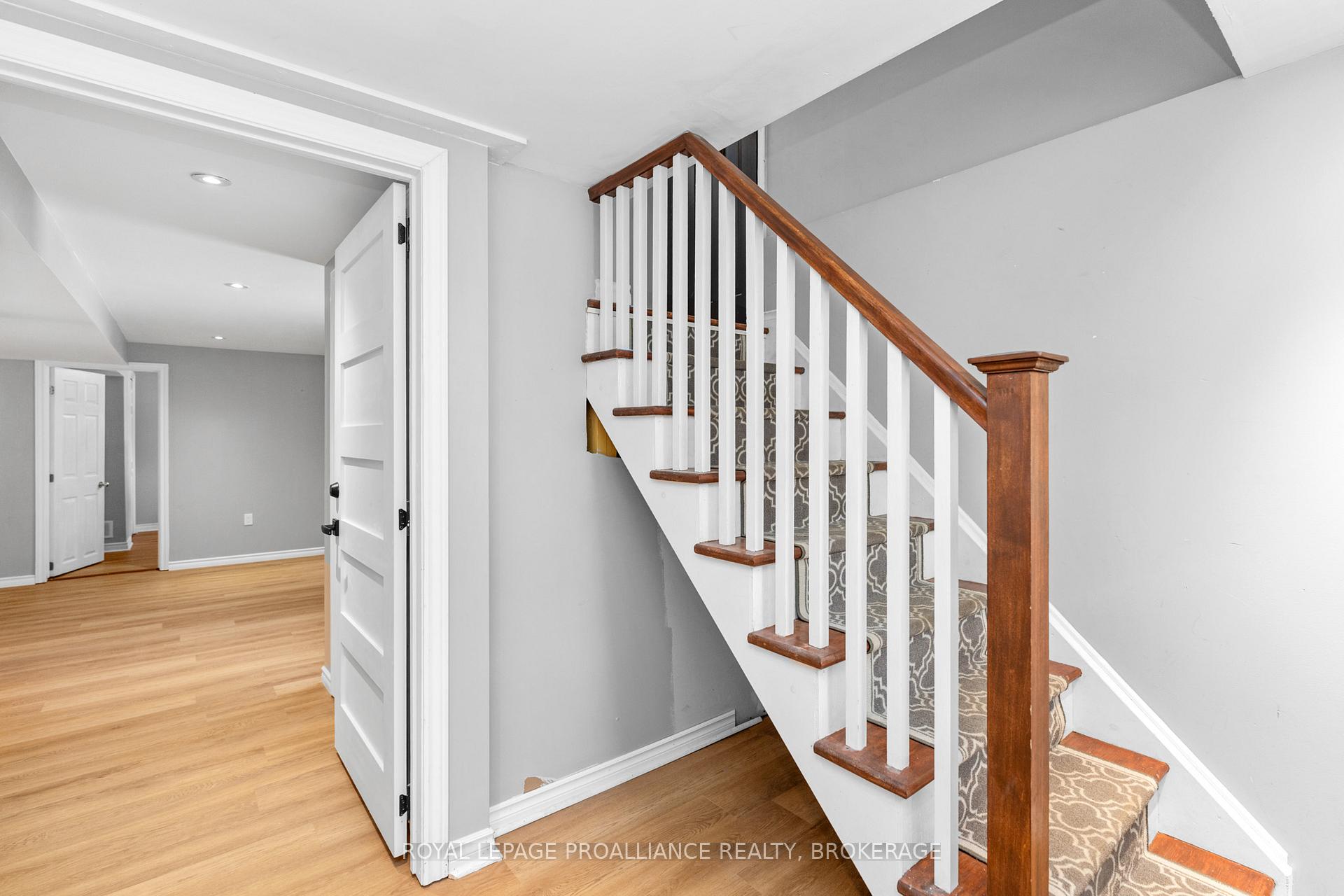 Photo 23 of 170 Indian Road, Kingston, West of Sir John A. Blvd — HOMEH
