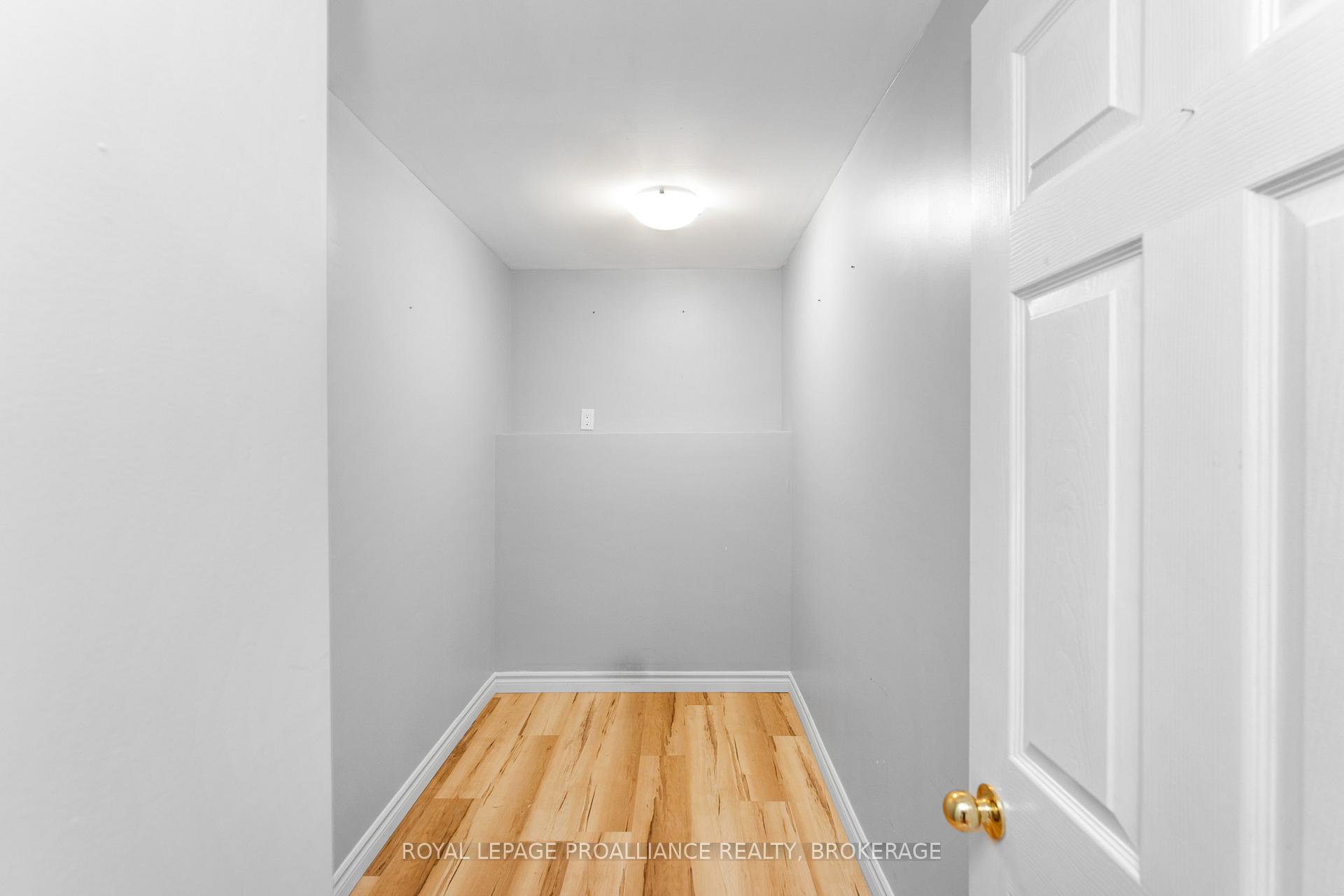Photo 25 of 170 Indian Road, Kingston, West of Sir John A. Blvd — HOMEH