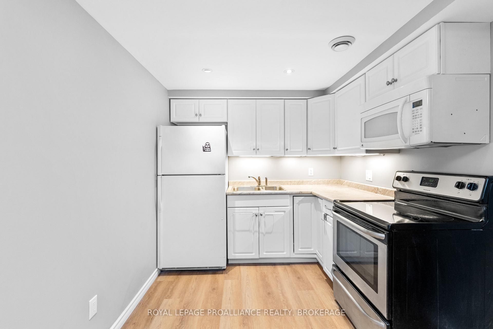 Photo 29 of 170 Indian Road, Kingston, West of Sir John A. Blvd — HOMEH