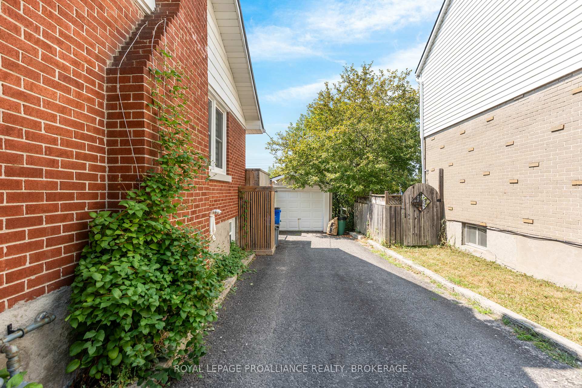 Photo 36 of 170 Indian Road, Kingston, West of Sir John A. Blvd — HOMEH