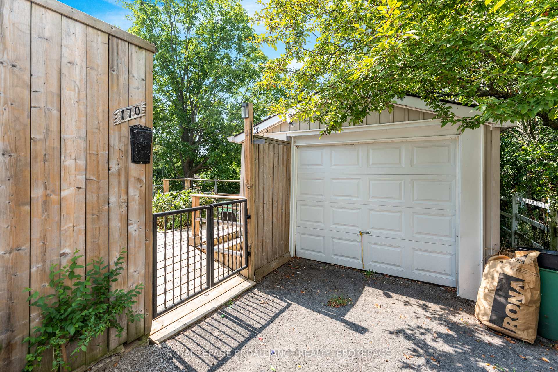 Photo 37 of 170 Indian Road, Kingston, West of Sir John A. Blvd — HOMEH